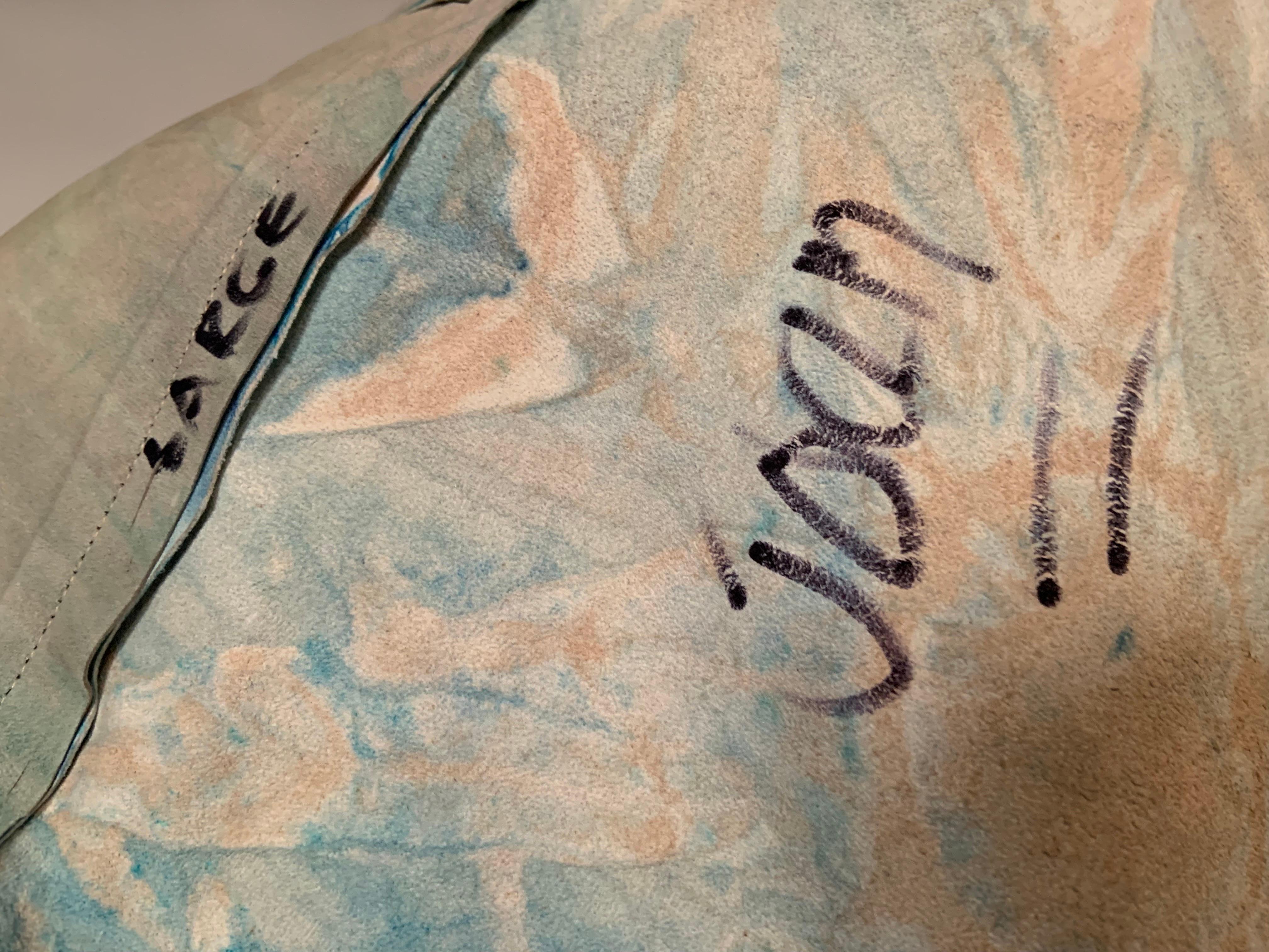 Veste en daim teintée dans des tons de bleu vert et violet en vente 6