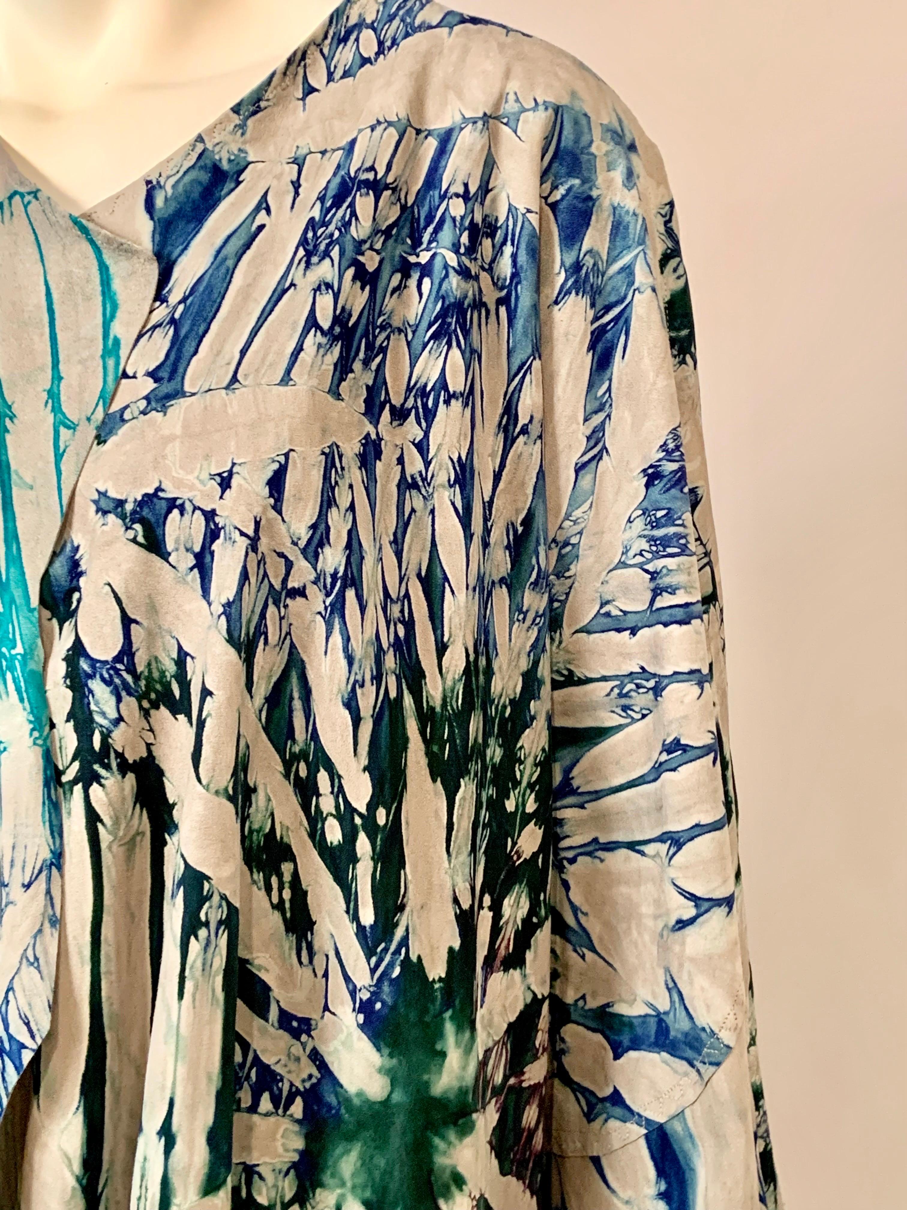 Veste en daim teintée dans des tons de bleu vert et violet Excellent état - En vente à New Hope, PA