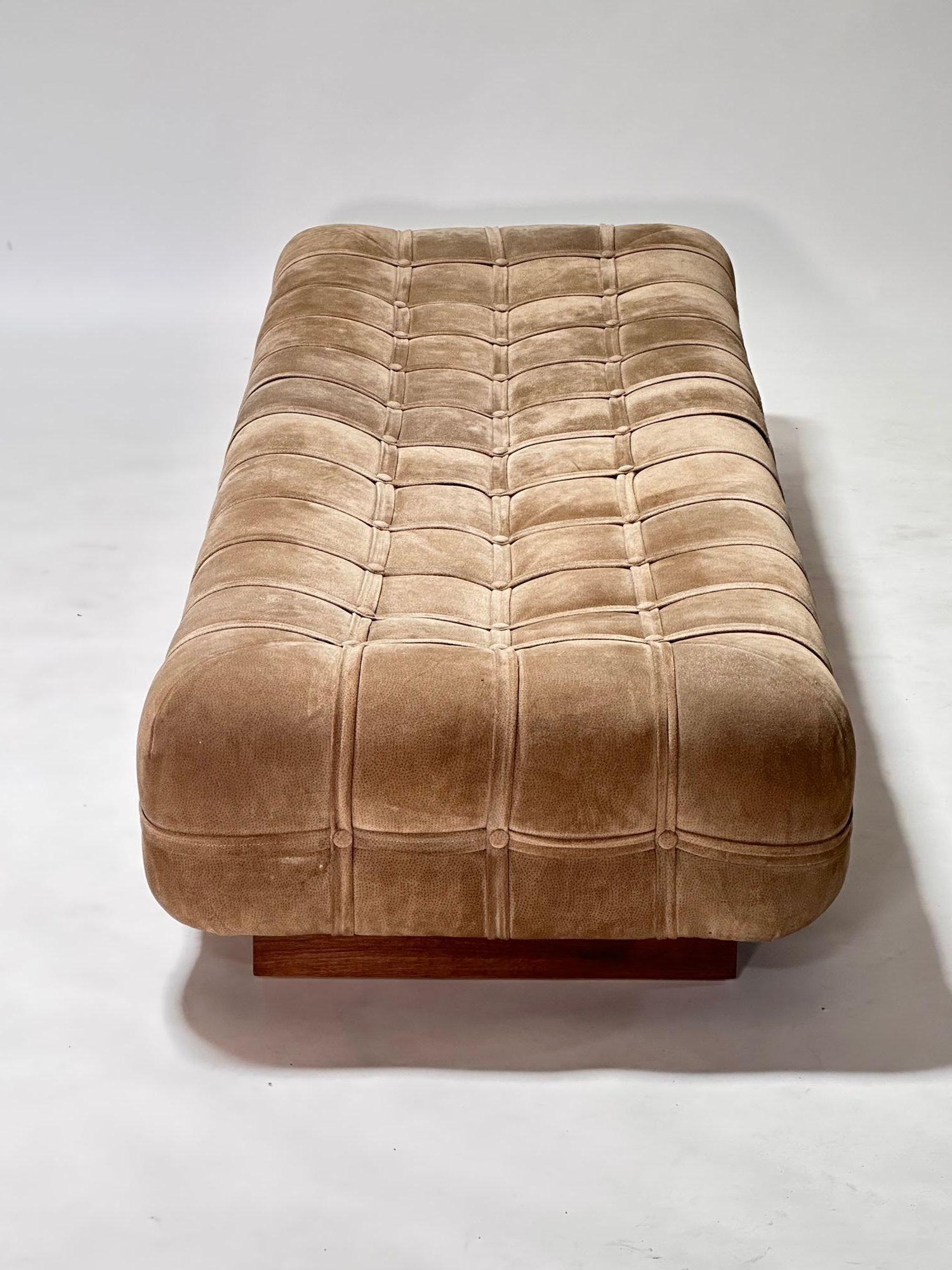 Post-Modern Suede Marshmallow Pouf Bench/ Daybed on Walnut Plinth Base, 1970