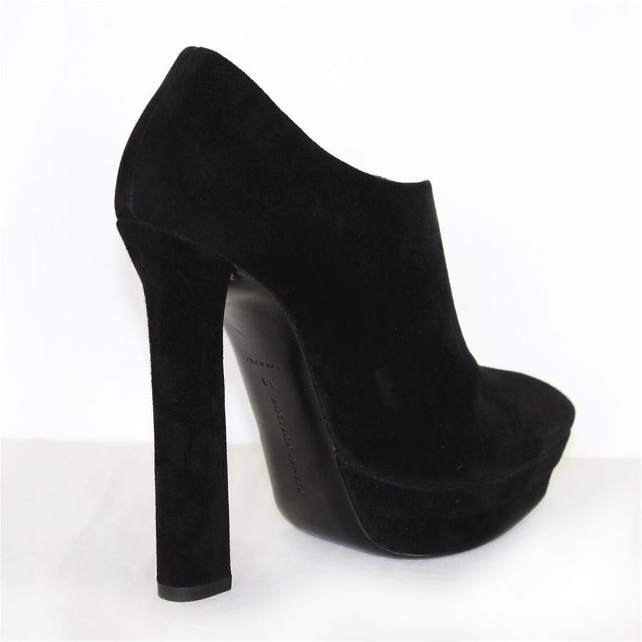 Luxe shoe Suede Black color Heel height cm 135 (5.3inches) Plateau height cm 25 (0.98 inches)
