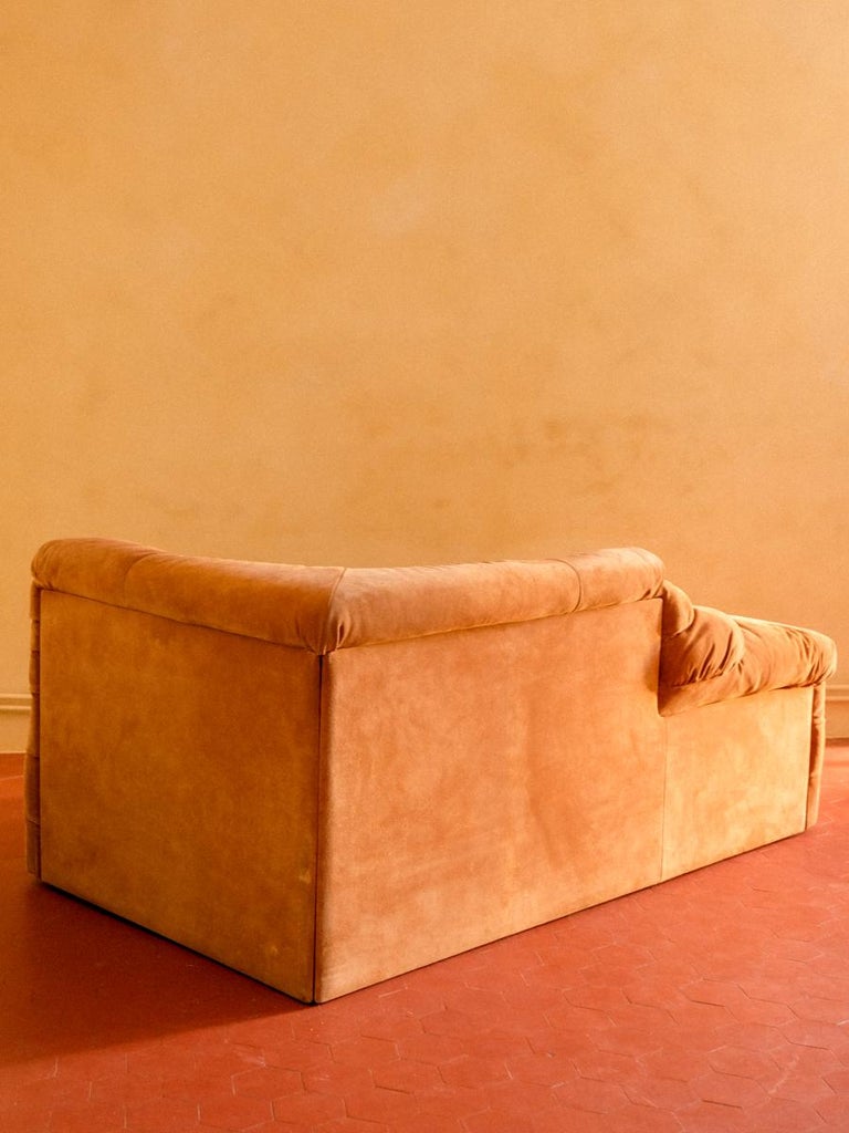 De Sede DS-1025 Terrazza in brown suede , 70's by Ubald Klug, Mid-Century sofa In Good Condition For Sale In CUERS, FR