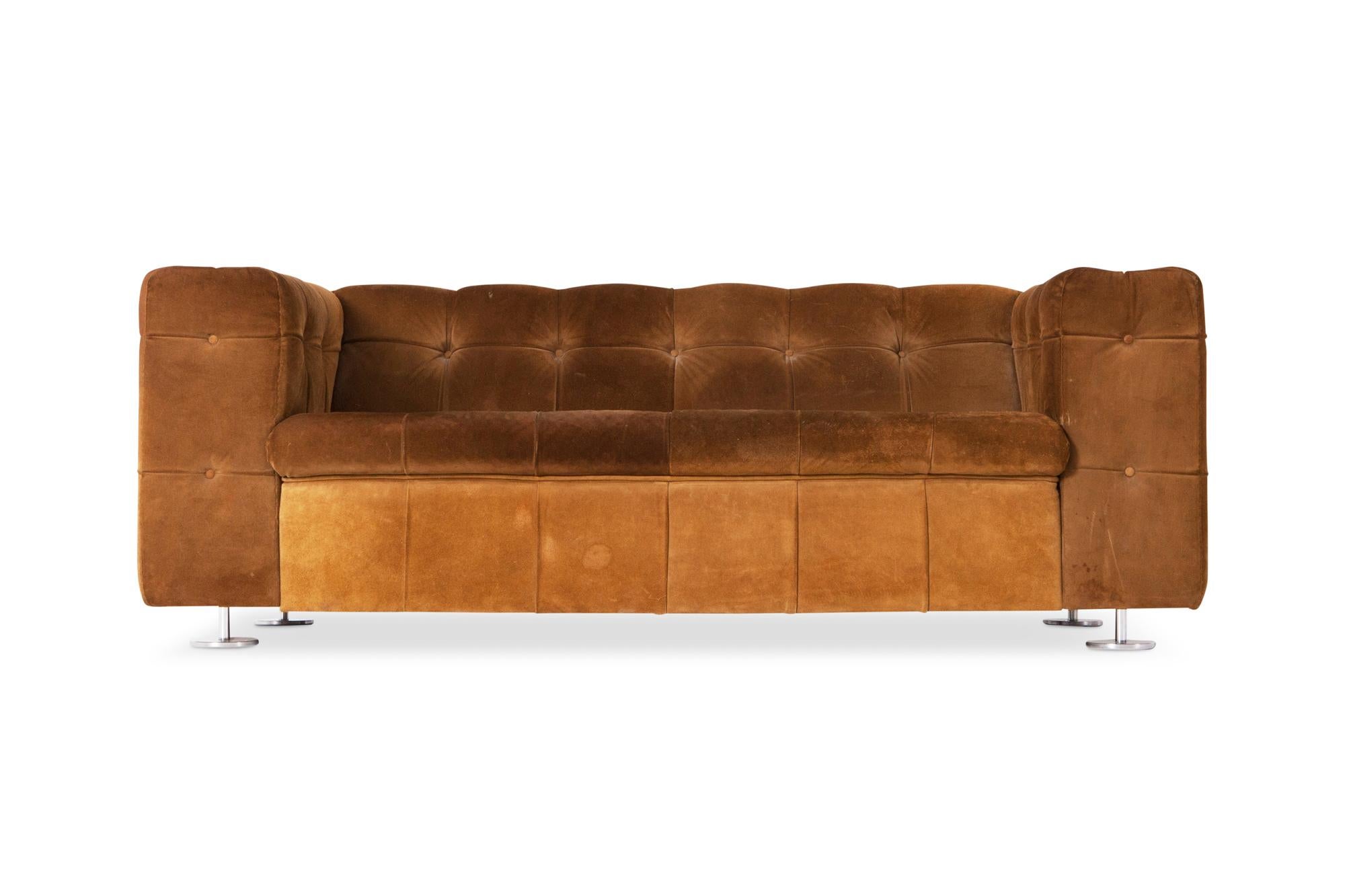 Italian camel colored suede leather sofa, made in the 1970s. The tufted design makes it a very cozy piece with a lot of character and patina, like a Mid-Century Modern chesterfield, also very reminding of the designs of Harvey Probber, Edward