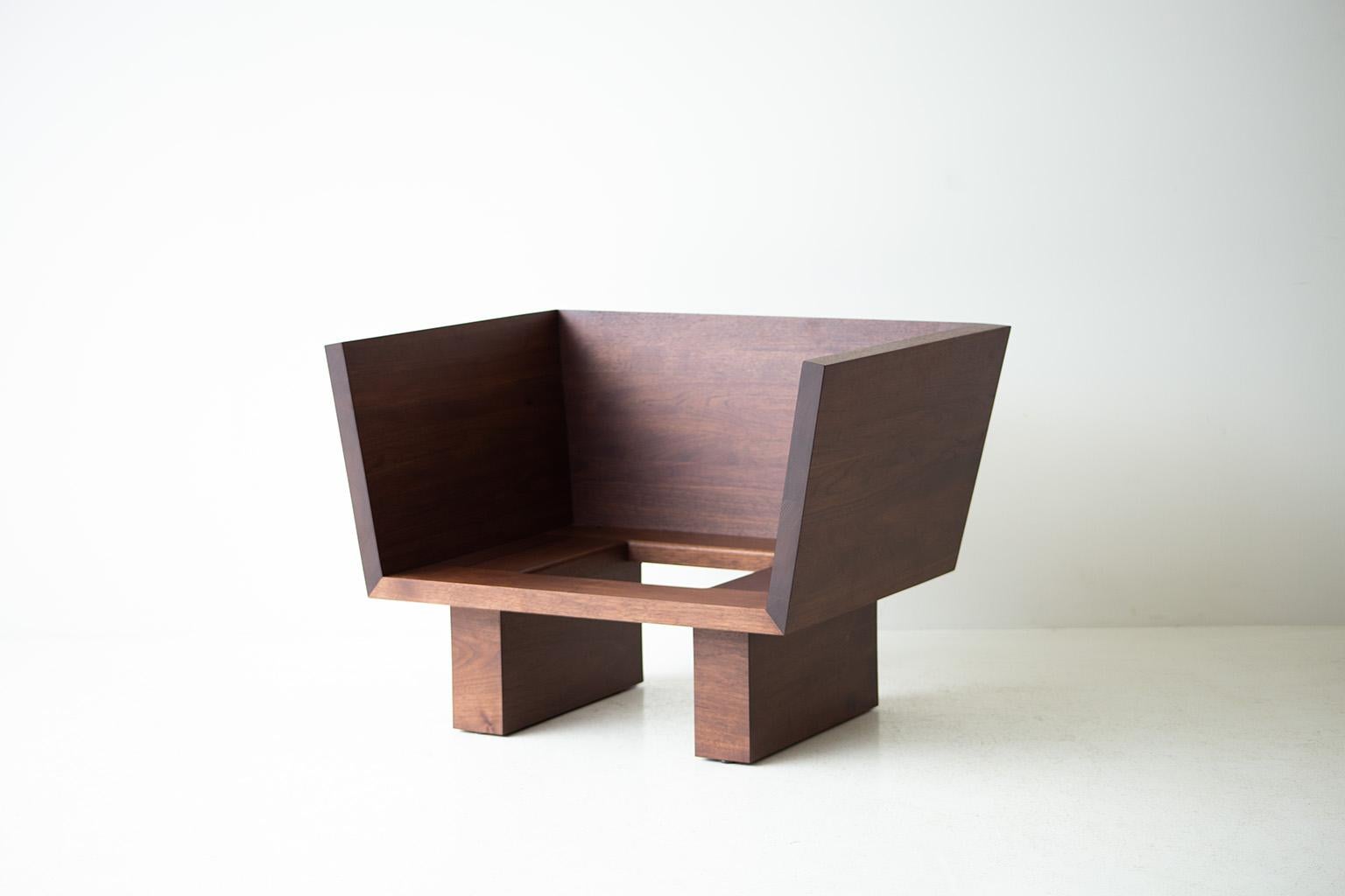 Suelo Modern Lounge Chair, Nussbaum im Zustand „Neu“ im Angebot in Oak Harbor, OH