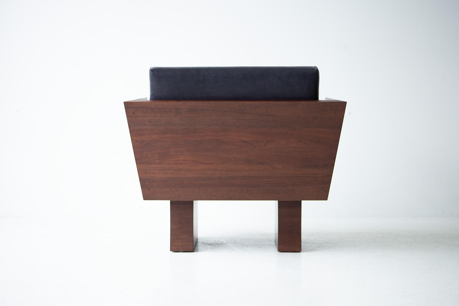 Suelo Modern Lounge Chair, Walnut For Sale 2