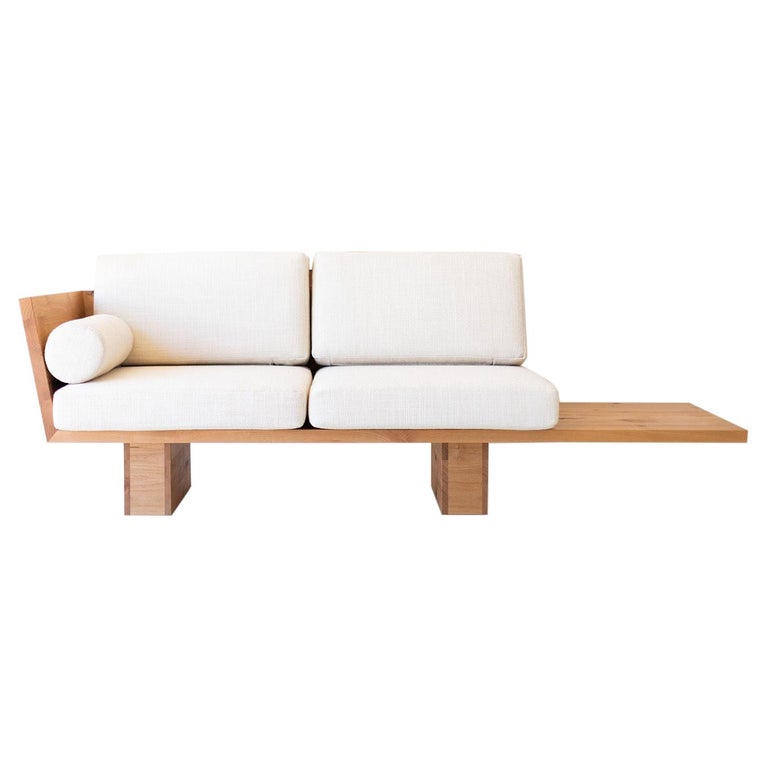 Modern Suelo Sofa Turned Leg 