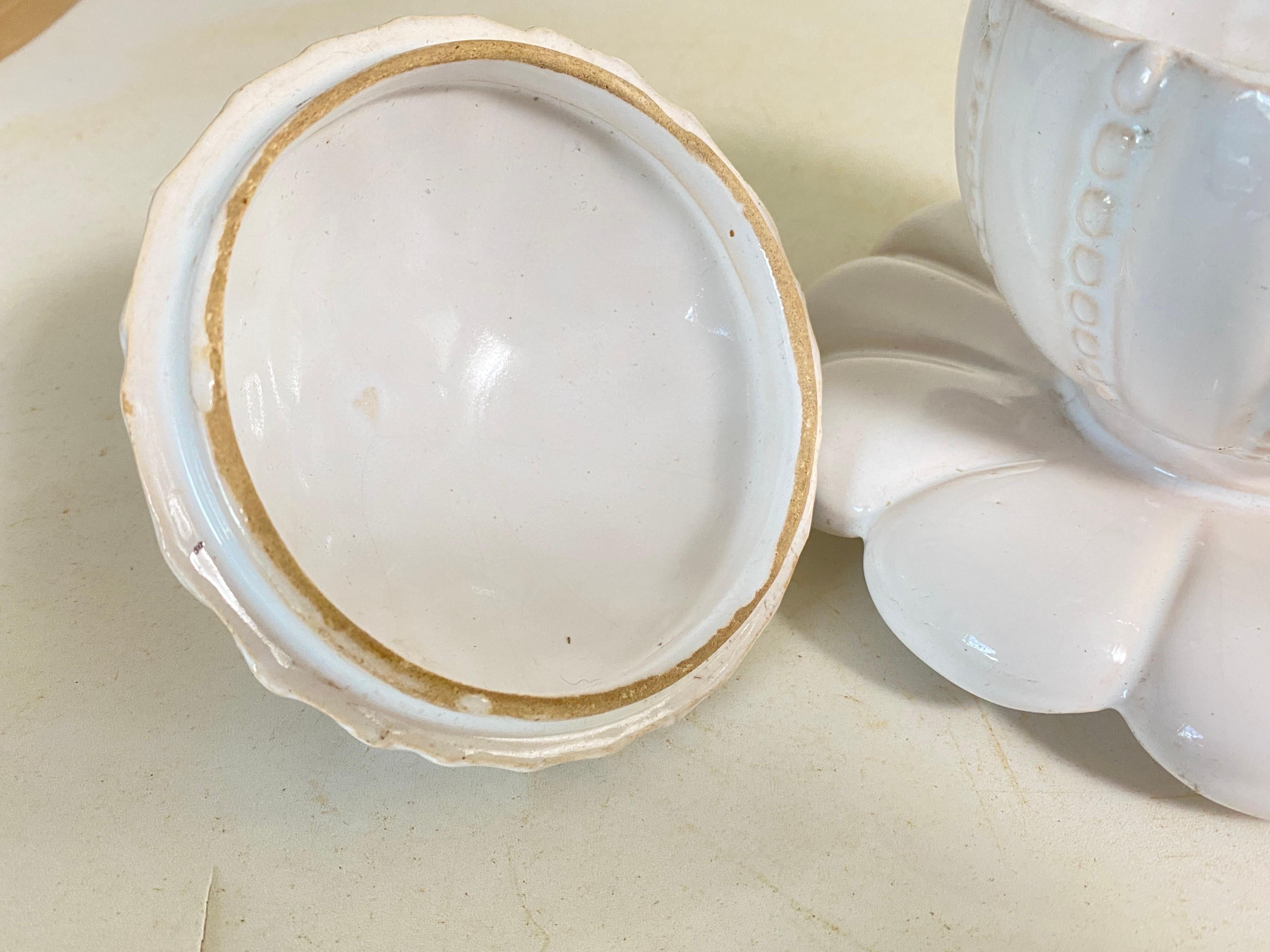 Zucker Französisch Porzellan Zucker Topf  Weiße Farbe von Sue & Mare, 20. Jahrhundert, Weiß im Angebot 3