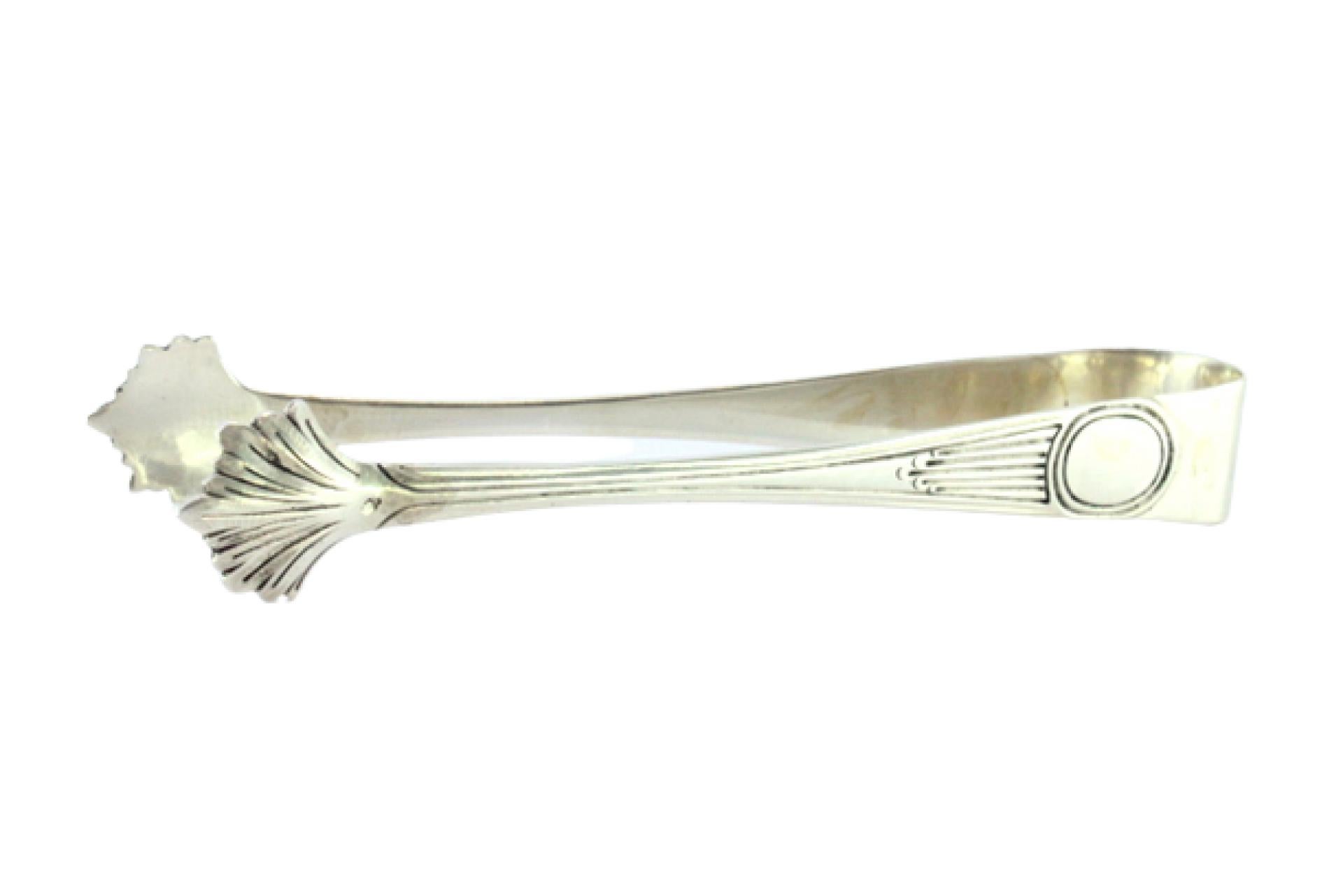 Sugar tongs in embossed silver with grooves along the handle