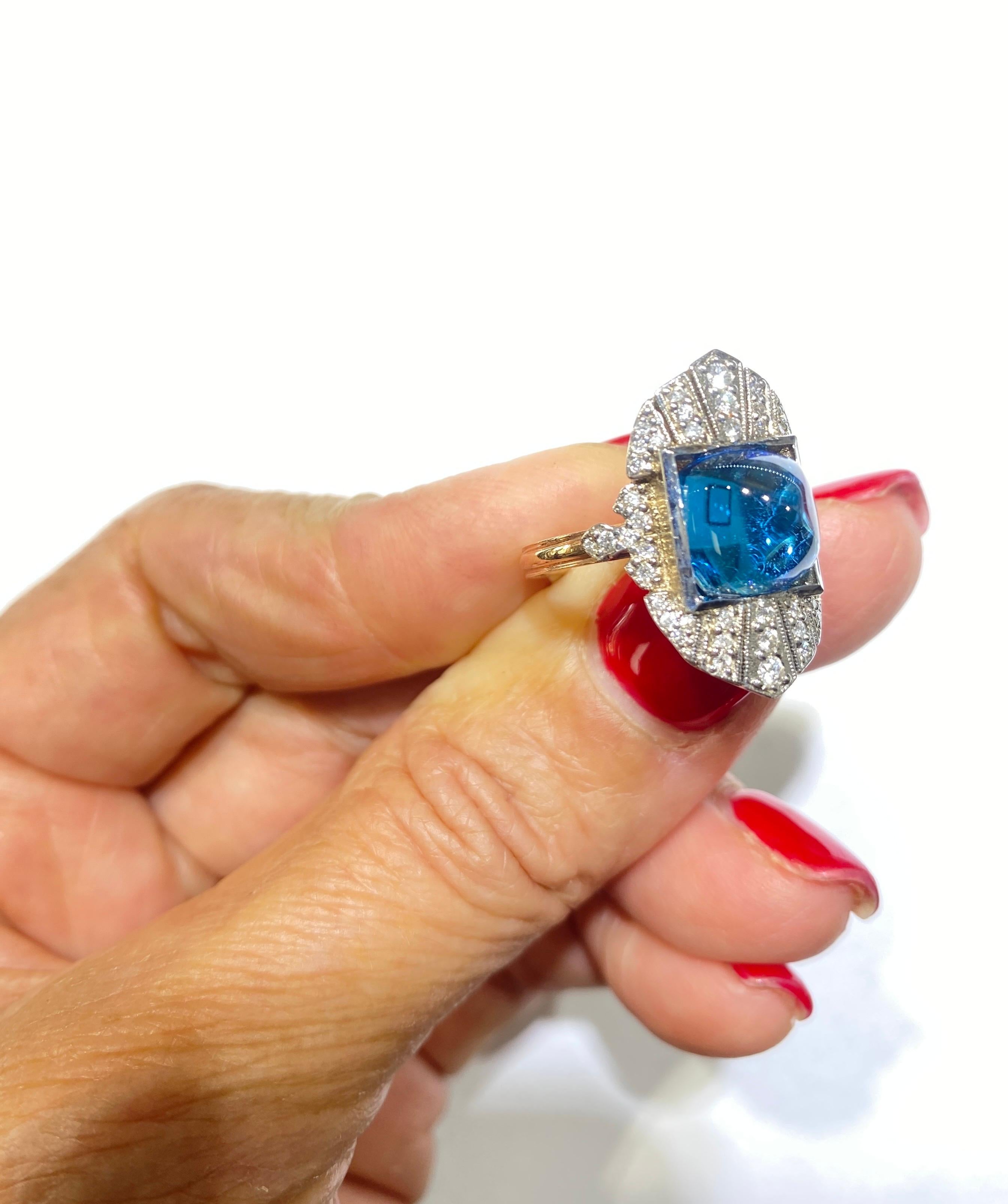 Contemporain Sugarloaf Cabochon & Diamond Shield Ring Or rose en vente