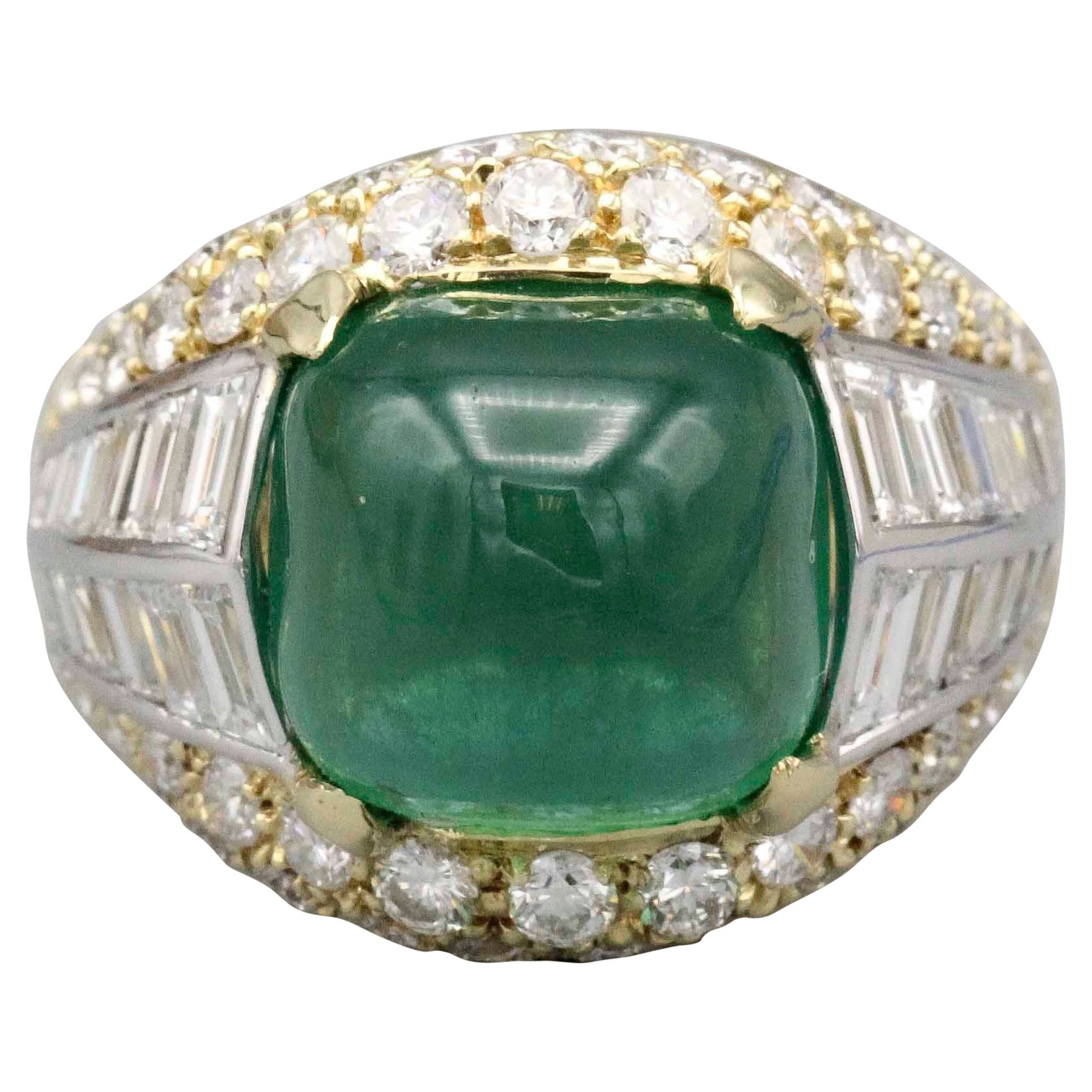 Anello Sugarloaf Cabochon con smeraldo e diamante e oro 18 carati