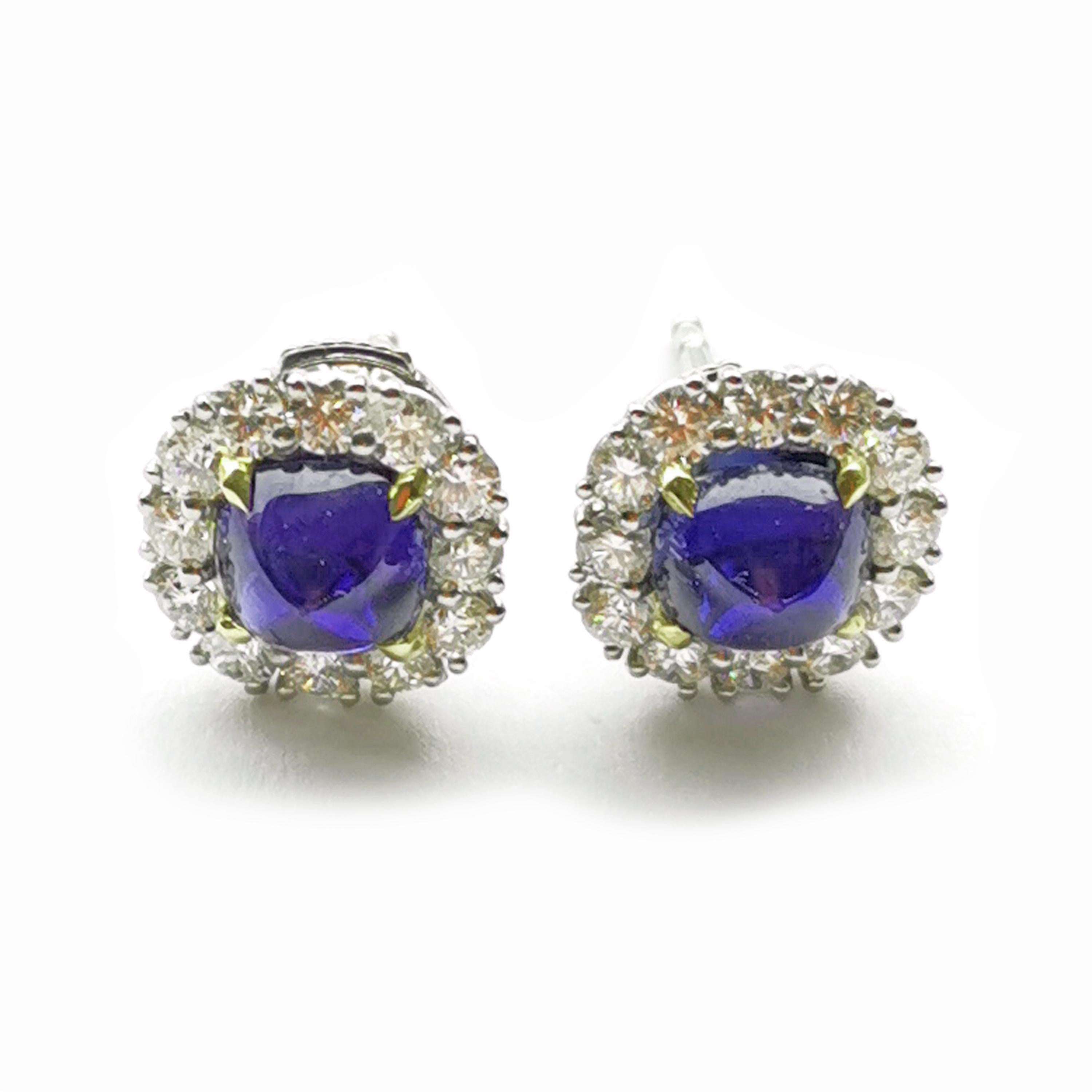 Orecchini a grappolo Sugarloaf Cabochon con zaffiro, diamanti e platino, 2,83 carati In condizioni Nuovo in vendita a London, GB