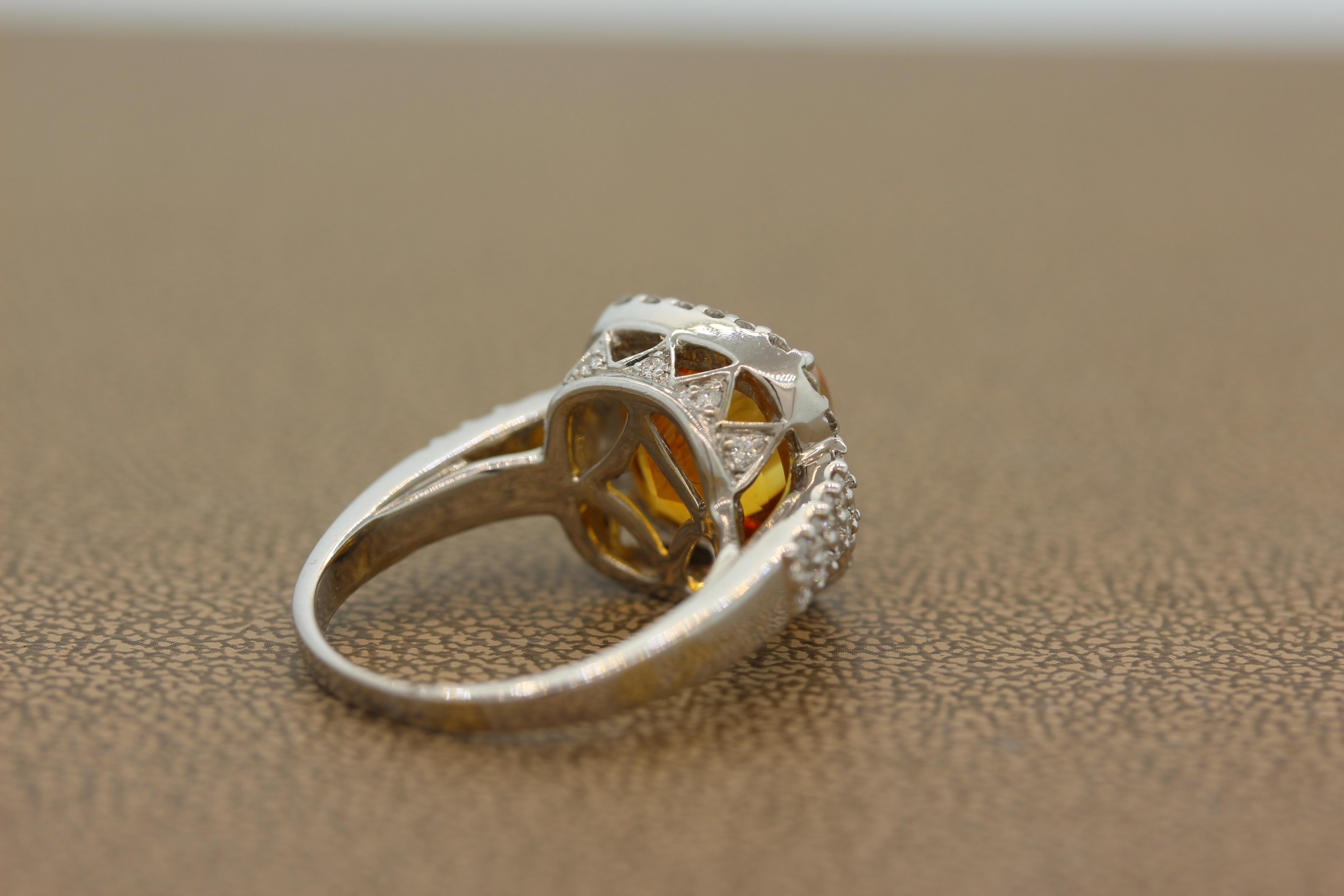 Anello in oro con diamante Citrino Sugarloaf in vendita 1