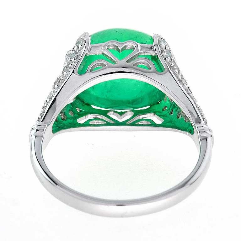 Sugarloaf Colombian Green Emerald & Diamond Cocktail 14K White Gold Ring In New Condition For Sale In Oakton, VA