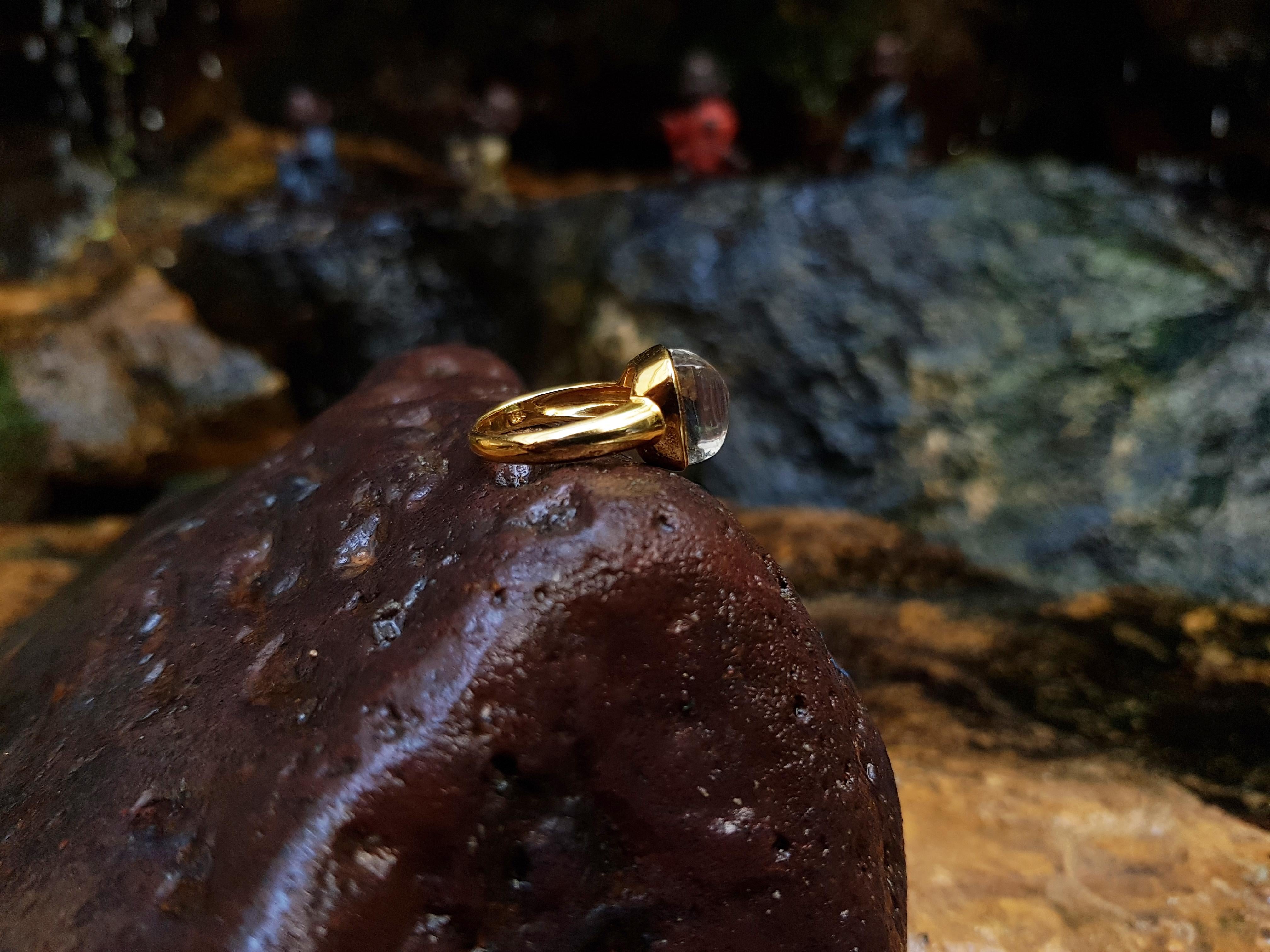 Women's or Men's Sugarloaf Cut Quartz Ring Set in 18 Karat Gold Settings For Sale