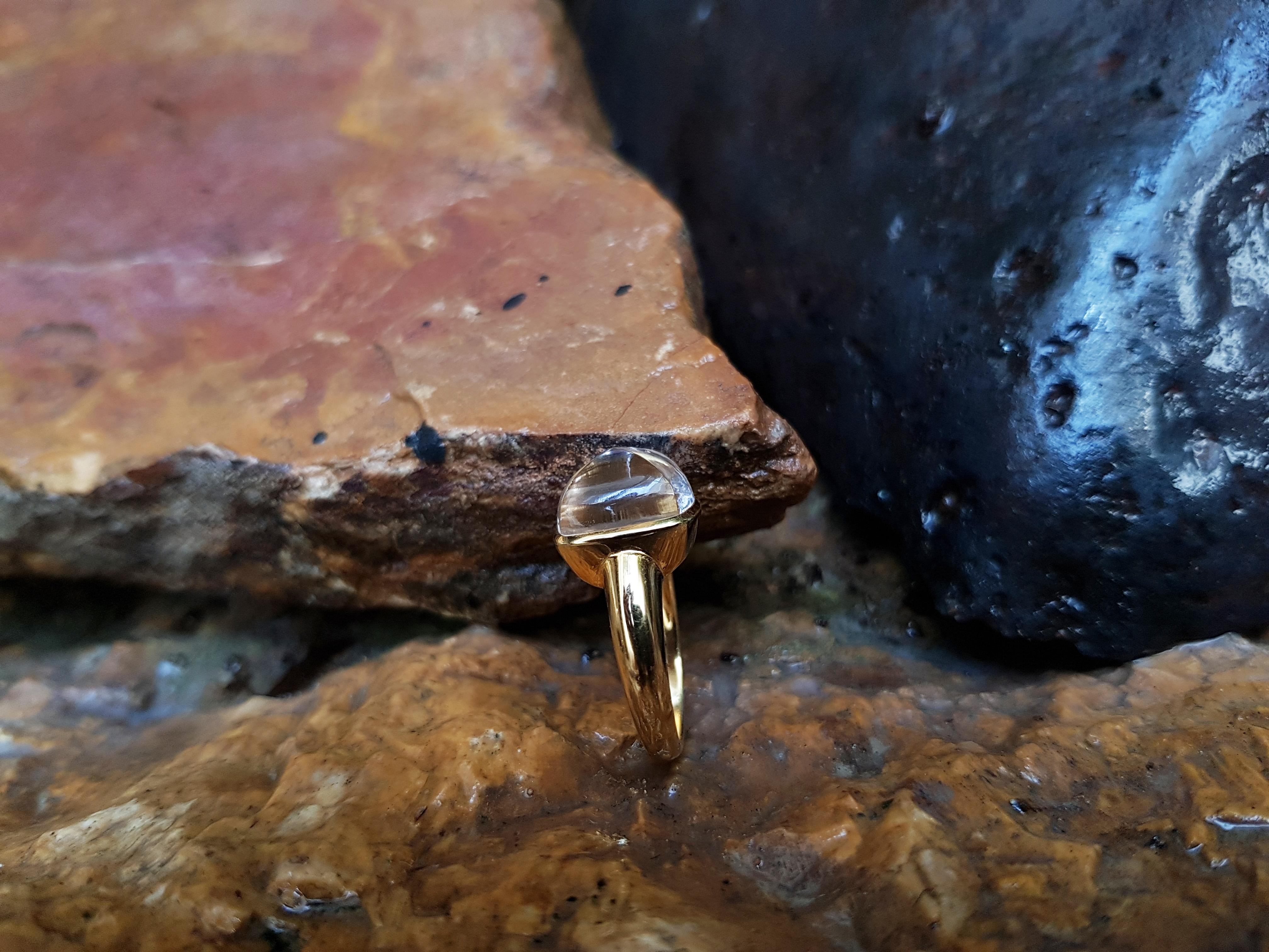 Sugarloaf Cut Quartz Ring Set in 18 Karat Gold Settings For Sale 1