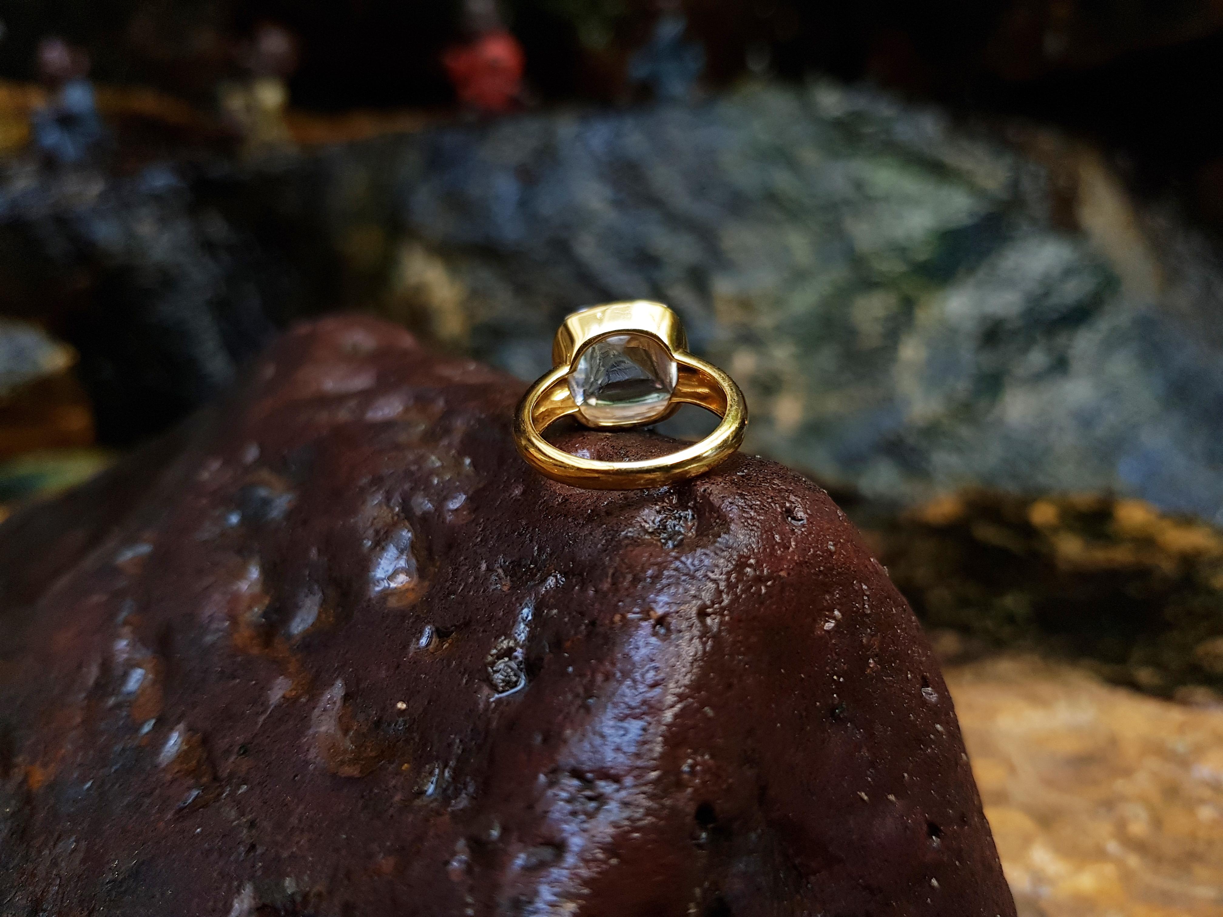 Sugarloaf Cut Quartz Ring Set in 18 Karat Gold Settings For Sale 3