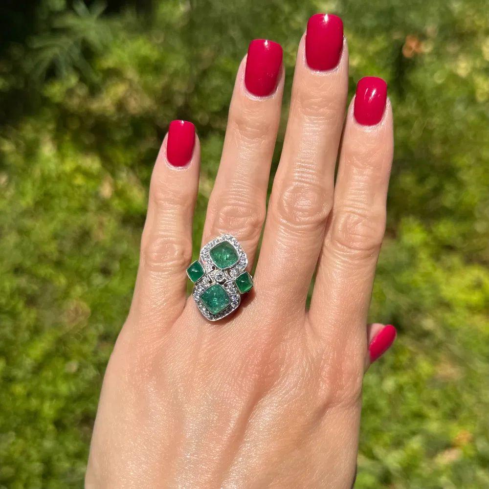 Modernist Sugarloaf Emerald and OEC Diamond Platinum Vintage Statement Cocktail Ring For Sale