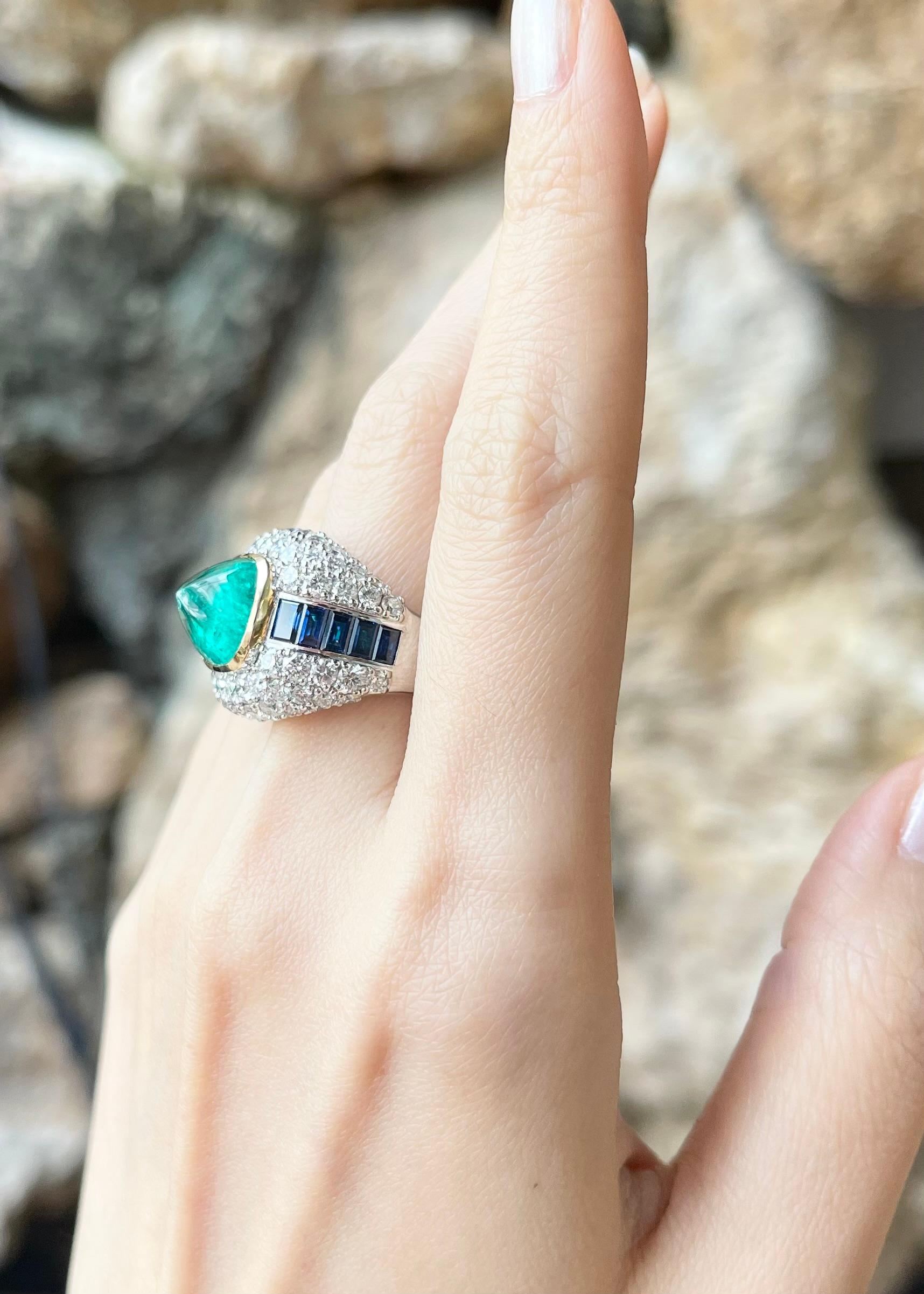 Sugarloaf Emerald, Blue Sapphire and Diamond 18K White Gold Settings In New Condition For Sale In Bangkok, TH