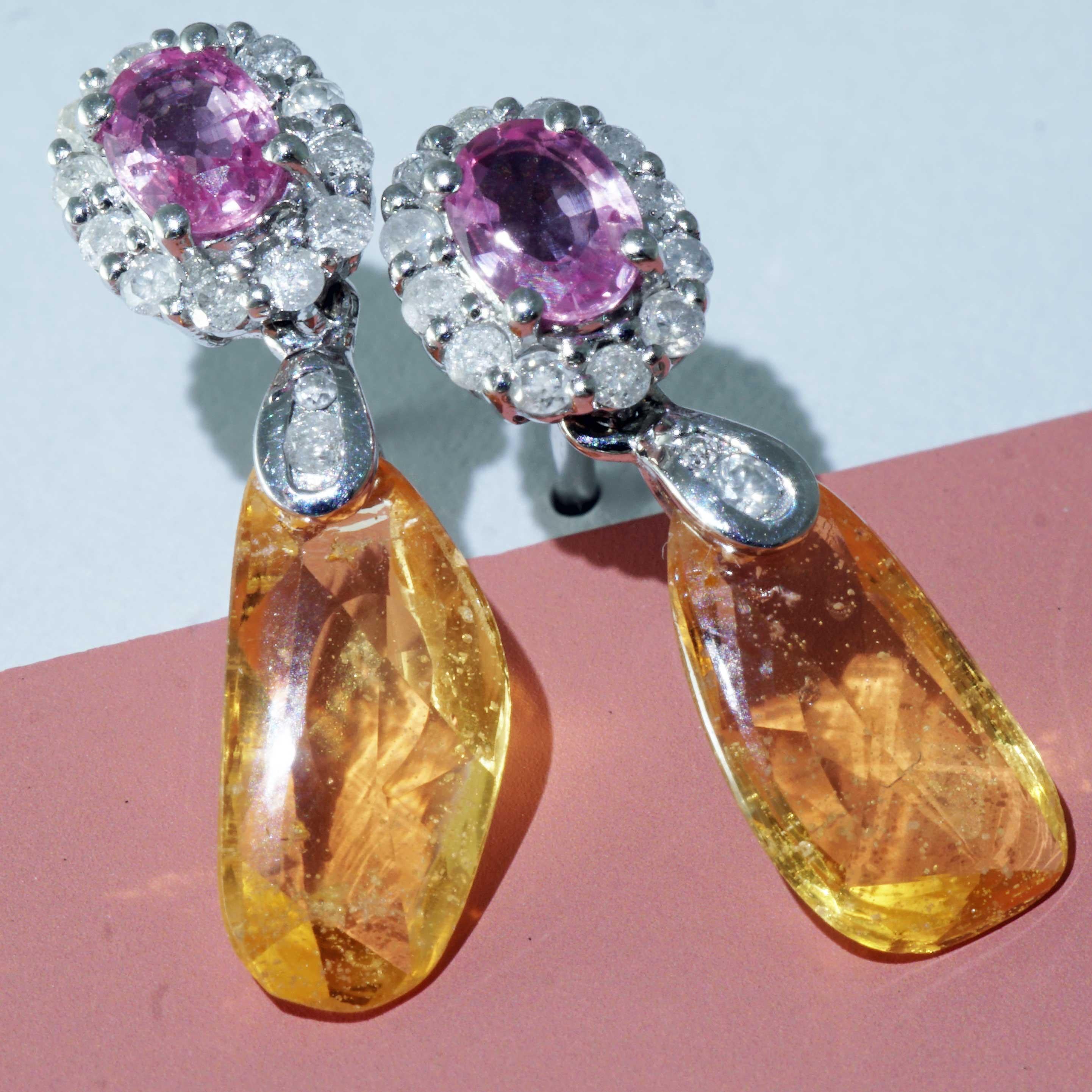 Women's or Men's Sugarloaf pink and orange Saphire Brilliant Earrings for a glorious Appearance For Sale