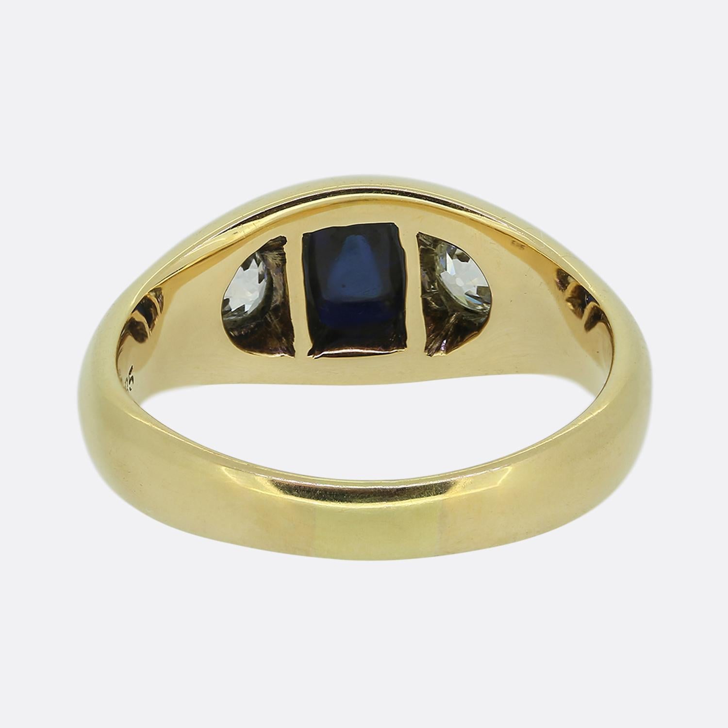 Anello a tre pietre con zaffiro e diamante Sugarloaf In condizioni buone in vendita a London, GB