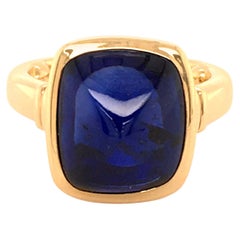 Bague en or jaune avec saphir forme pain de sucre