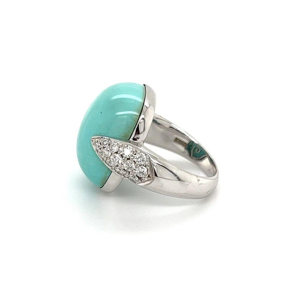 Sugarloaf Turquoise and Diamond Gold Vintage Cocktail Ring Estate Fine Jewelry In Excellent Condition In Montreal, QC