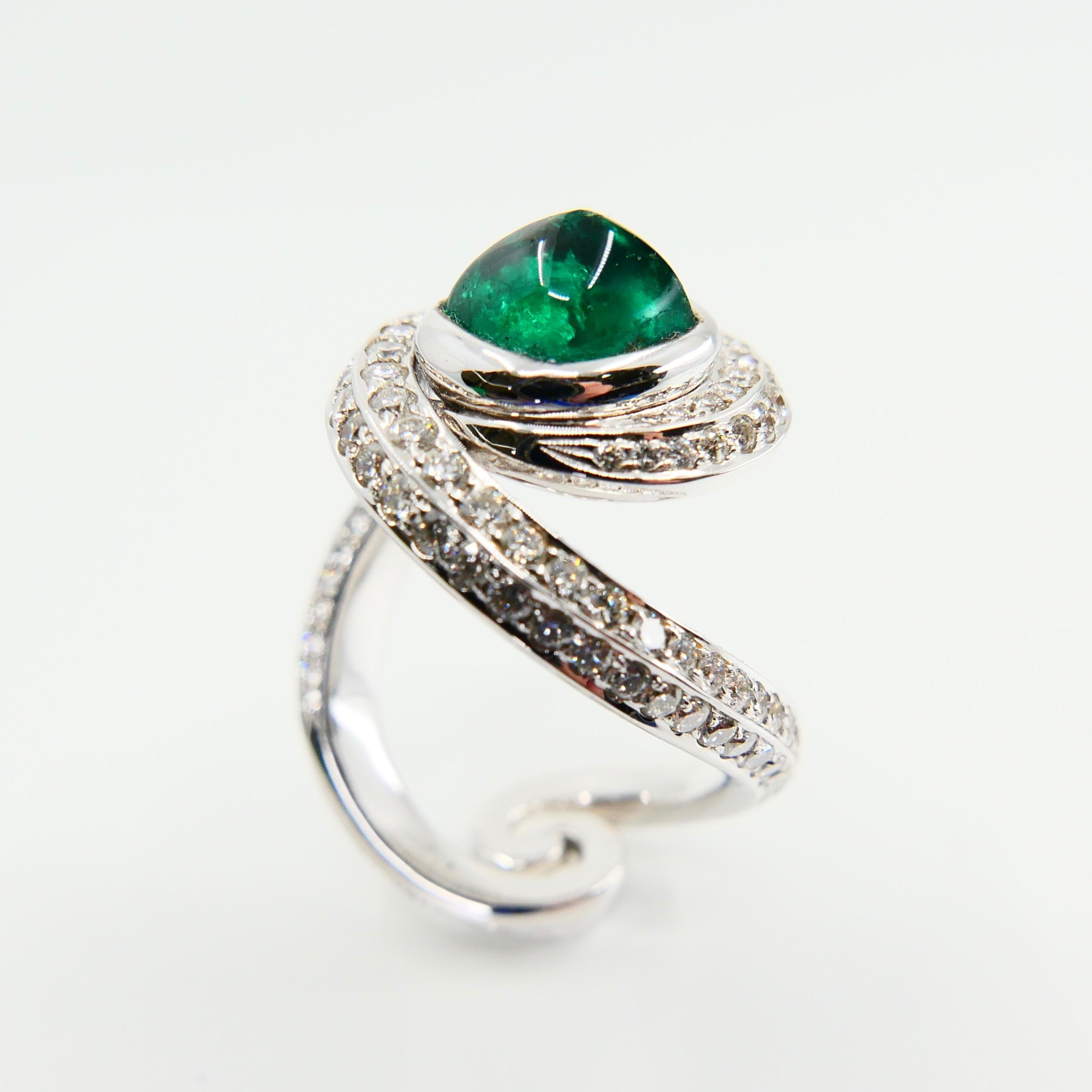 Sugerloaf Emerald 2.07 Carat and Diamond Cocktail Ring, 18 Karat White Gold In New Condition In Hong Kong, HK