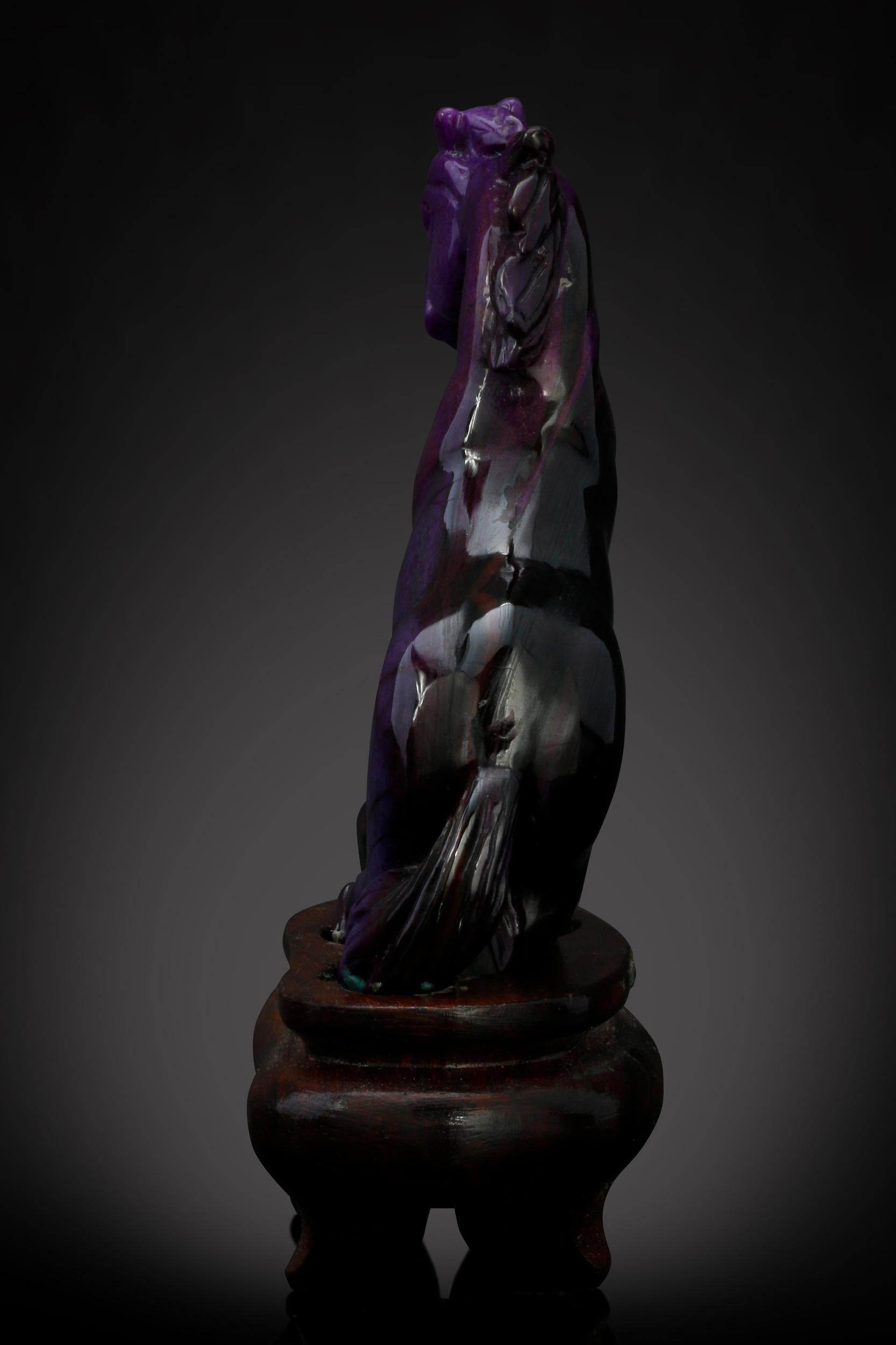 Sugilite Horse Carving In New Condition For Sale In Mission Viejo, CA