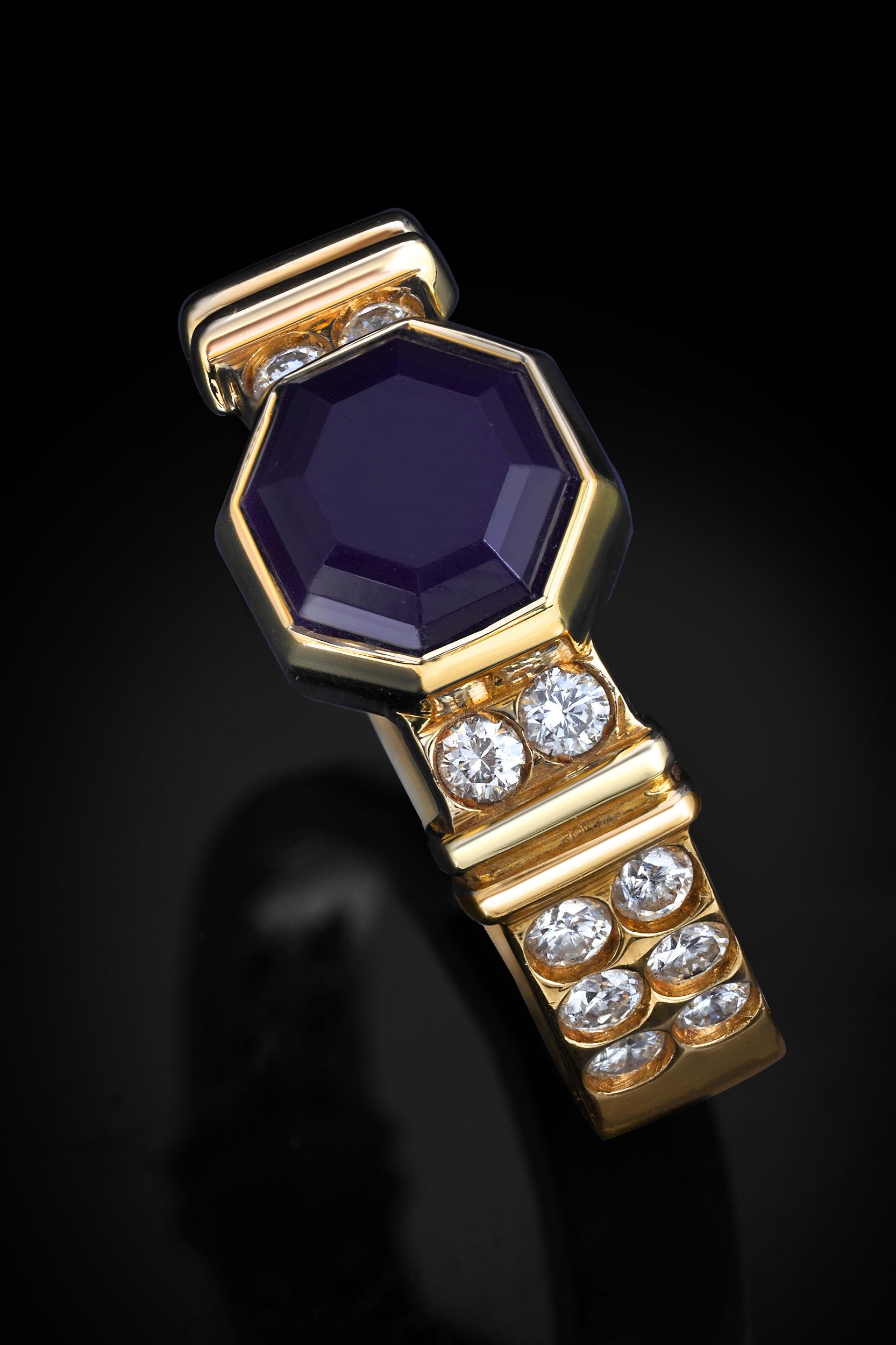 Brilliant Cut Rare Sugilite Reserve Collection: Sugilite Magnus Dux Ring 18k Gold For Sale