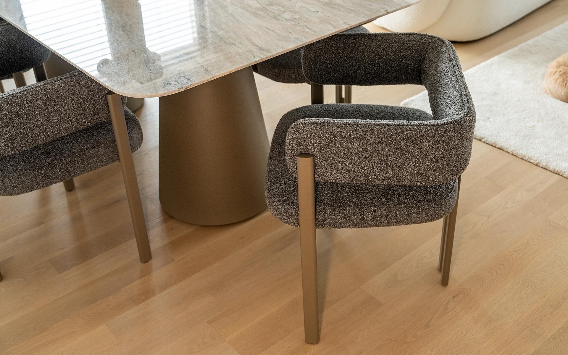 Sui Dining Chair With Static Painted Metal Leg For Sale 1