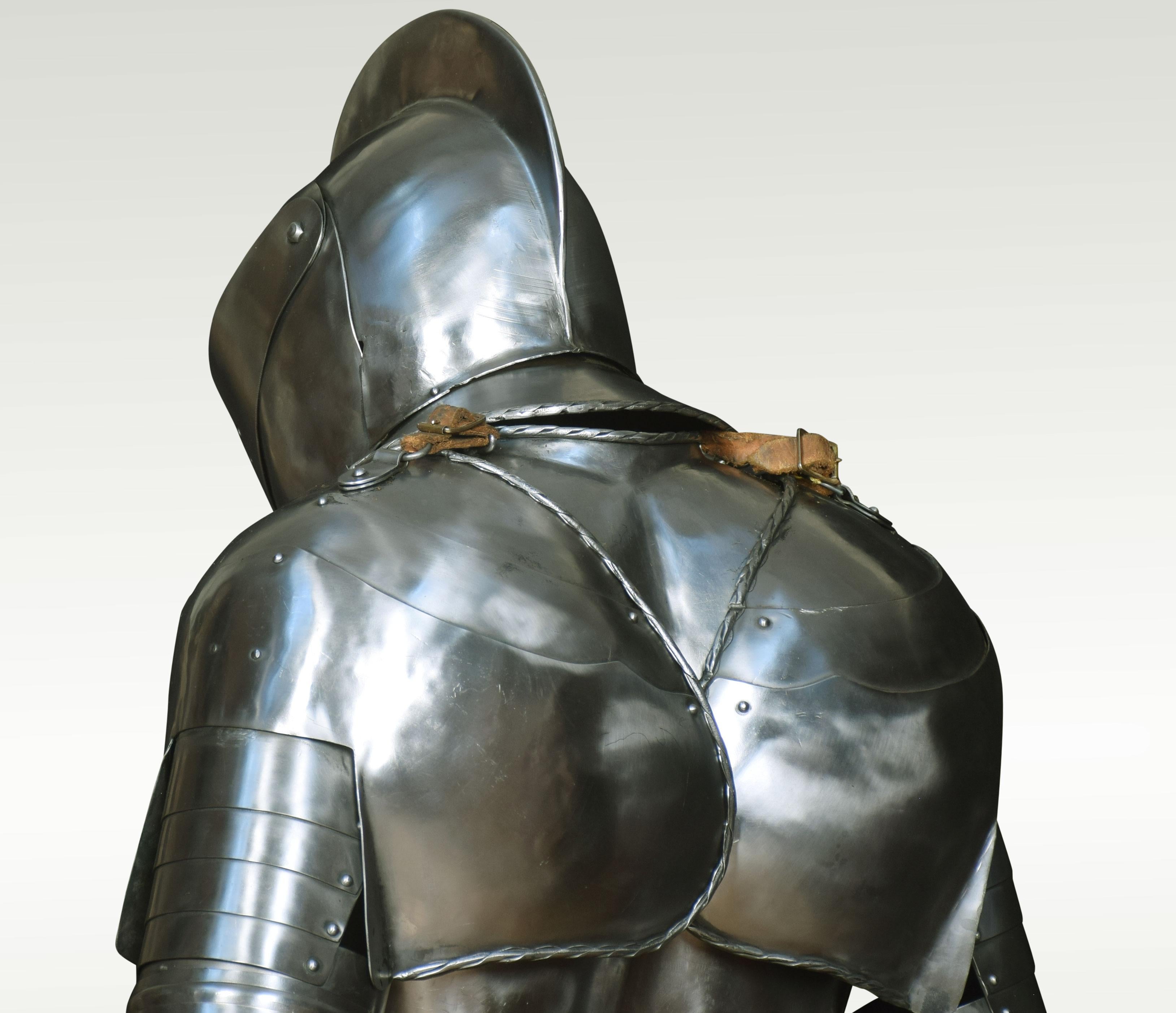 Suit of 16th Century Style Armour For Sale 7