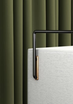 Sgabello Suit Grigio chiaro di Frank Chou