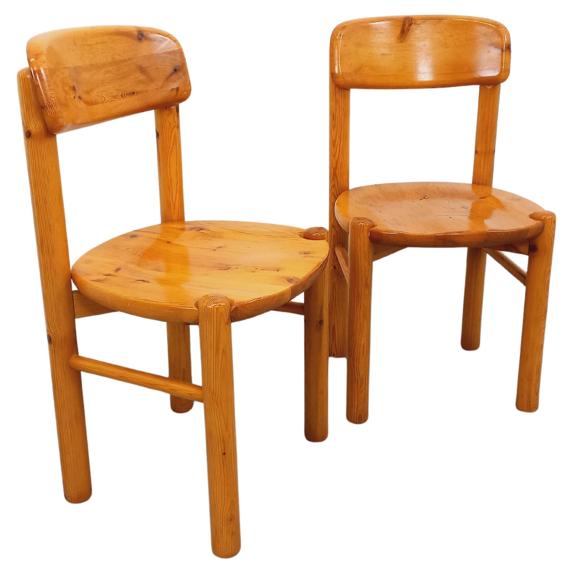 Suite de 2 chaises scandinaves vintage Rainer Daumiller en pin des années 60 70