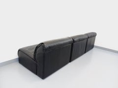 Suite de 3 fauteuils chauffeuses italiennes Delta vintage en cuir noir années 70