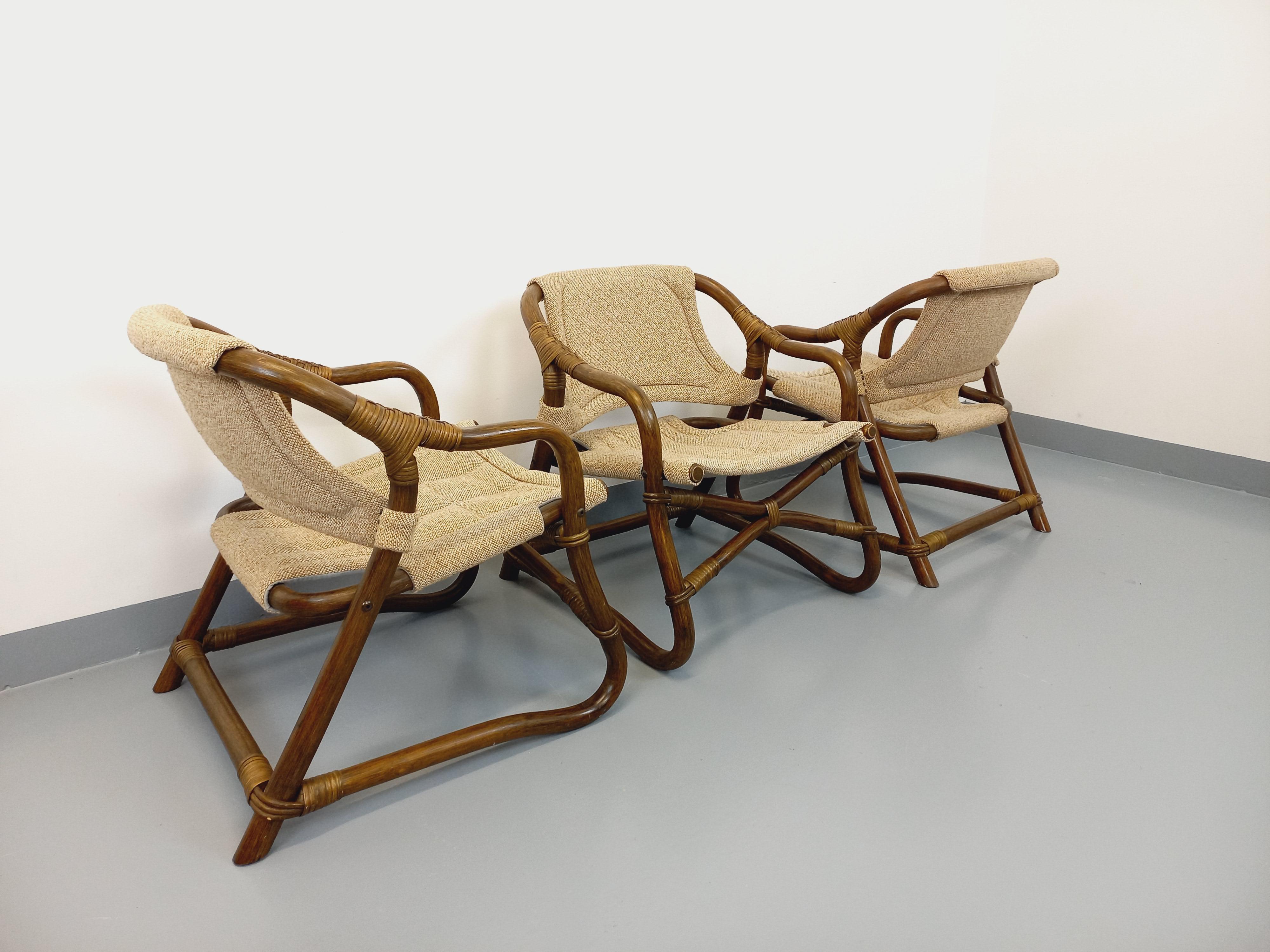 Suite de 3 fauteuils danois vintage esprit safari de Horsnæs Møbelfabrik rotin im Zustand „Gut“ im Angebot in BESANÇON, FR