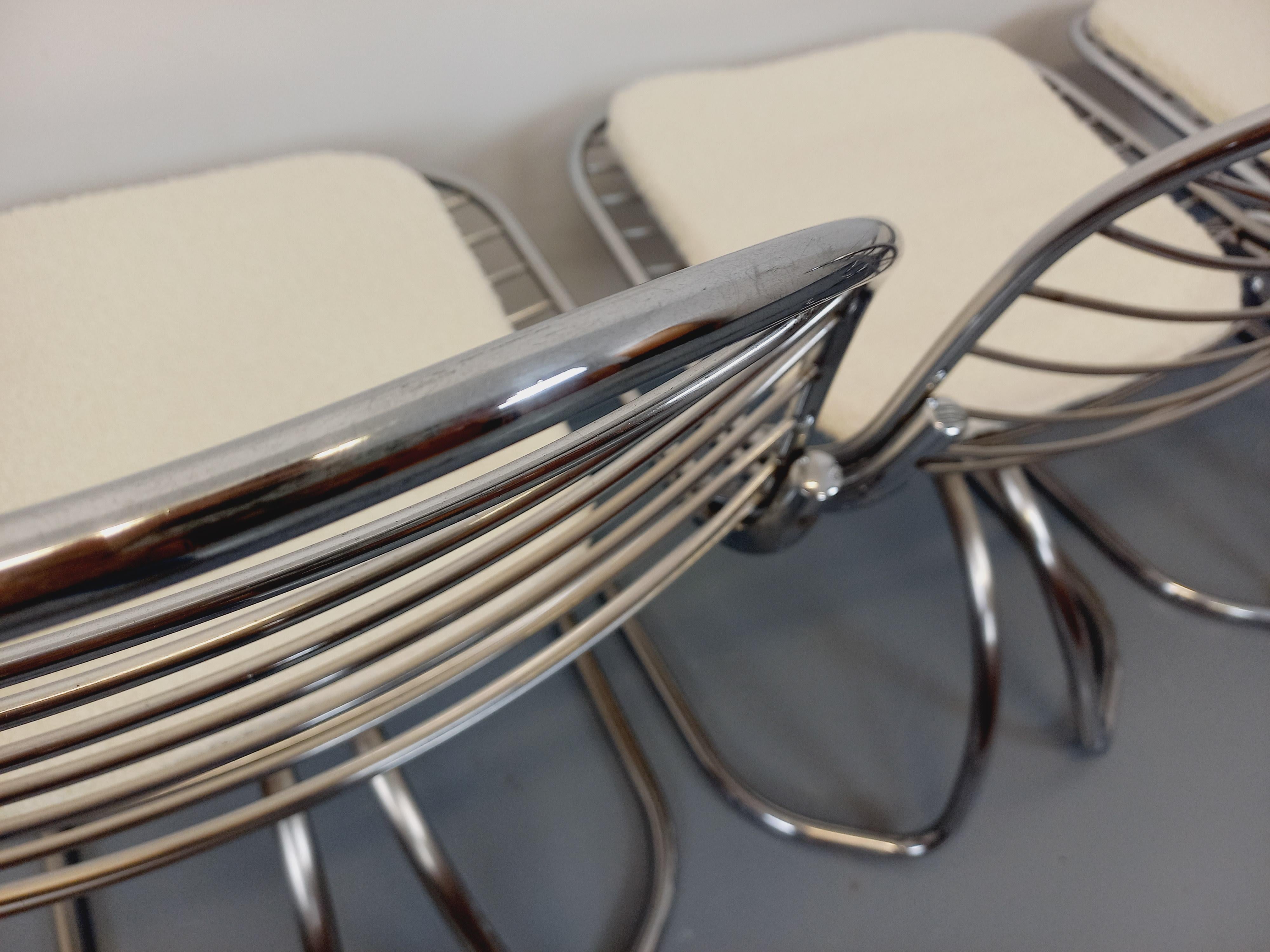 Suite de 4 chaises italiennes vintage Gastone Rinaldi en métal chromé et galette For Sale 3