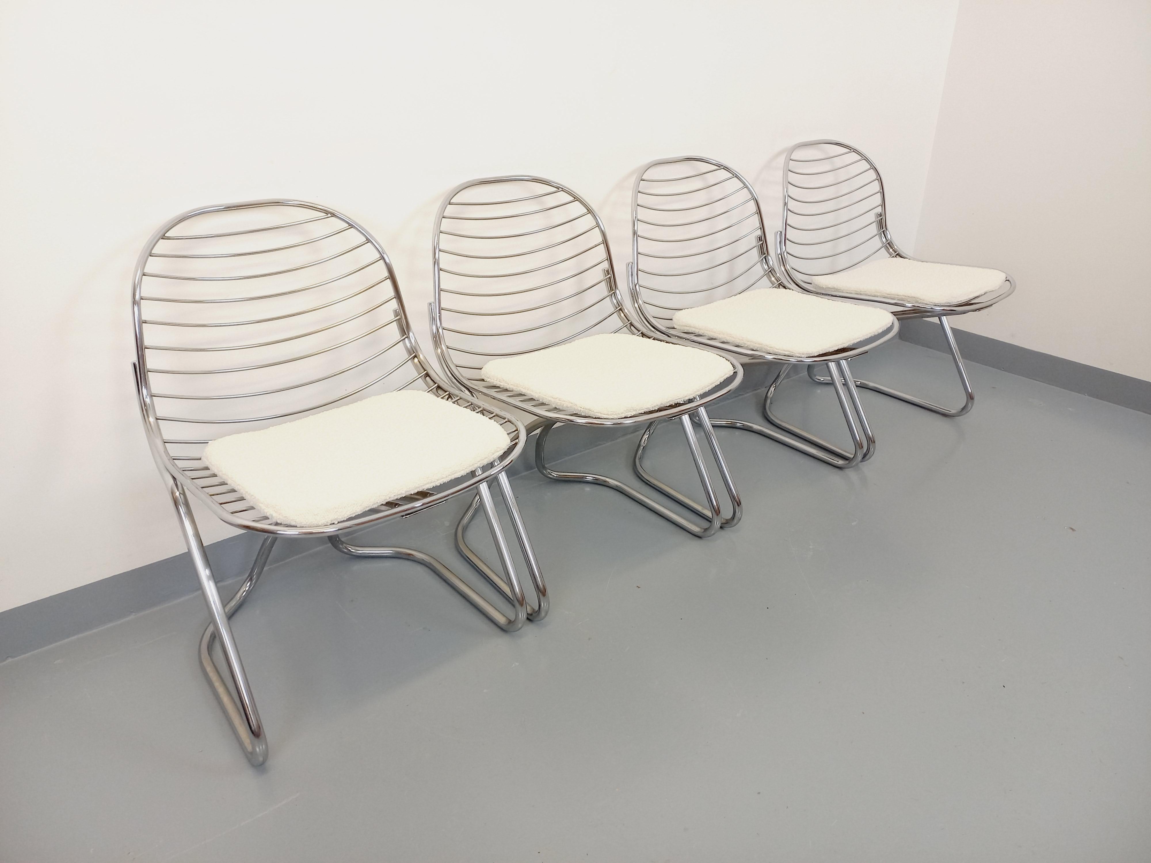 Suite de 4 chaises italiennes vintage Gastone Rinaldi en métal chromé et galette For Sale 5
