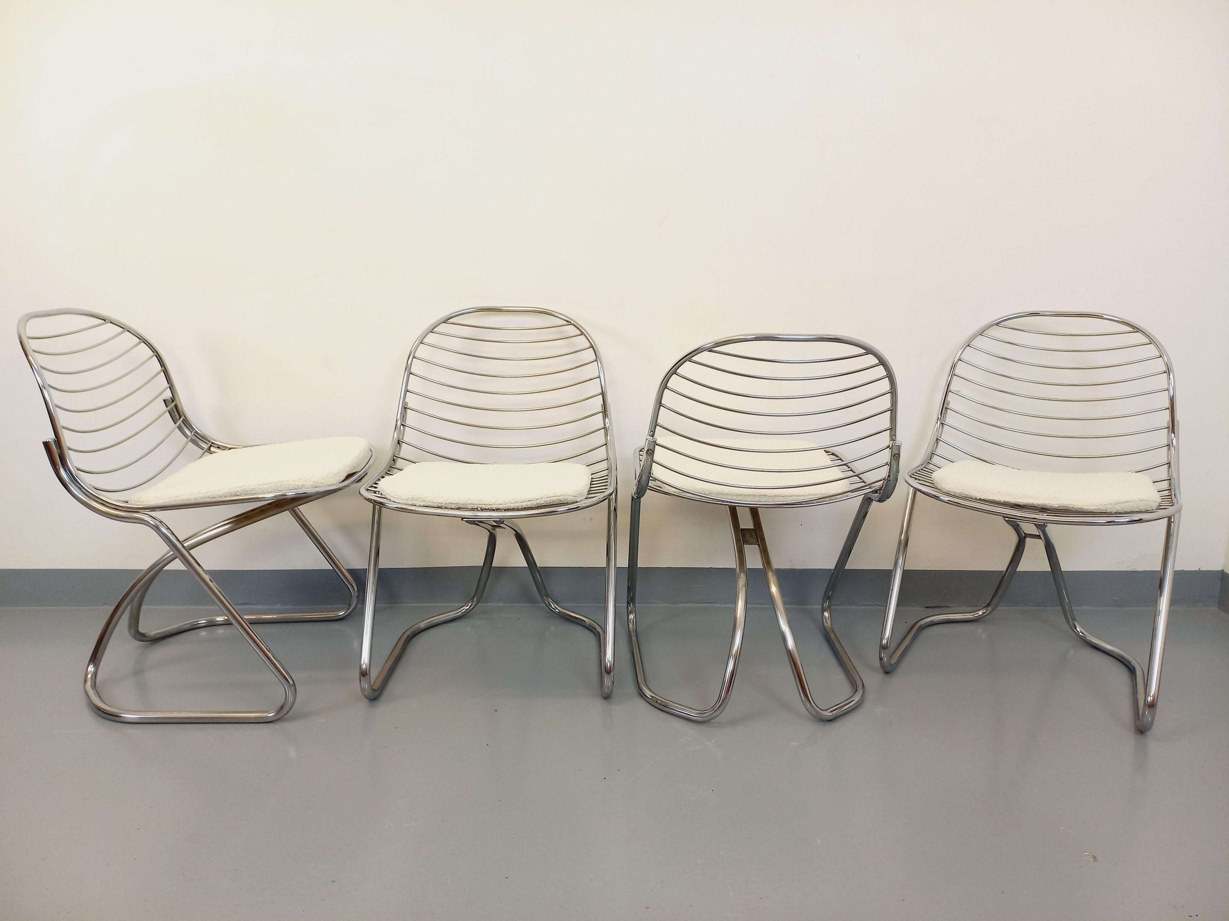 Suite de 4 chaises italiennes vintage Gastone Rinaldi en métal chromé et galette In Good Condition For Sale In BESANÇON, FR