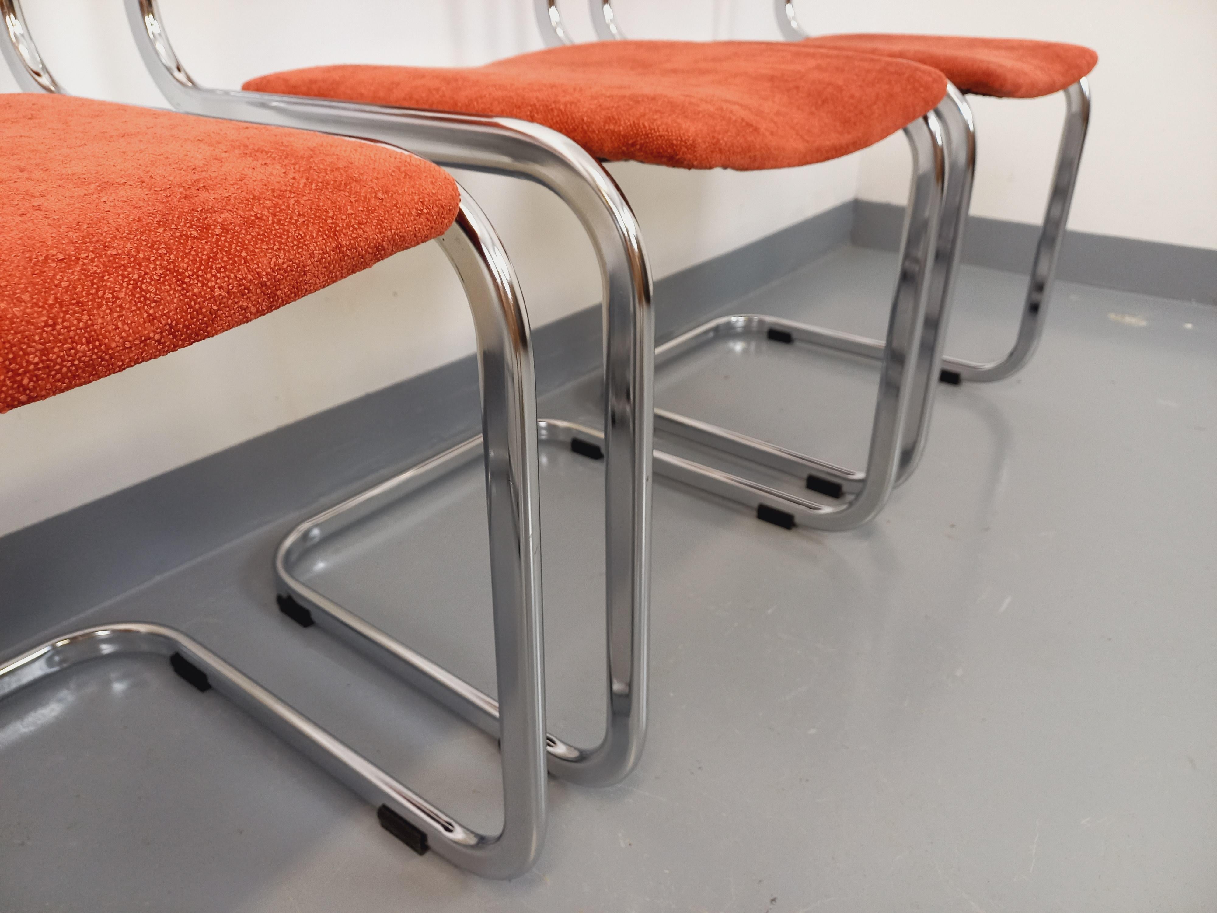 Suite de 4 chaises luge vintage en métal chromé et tissu des années 70 im Angebot 10