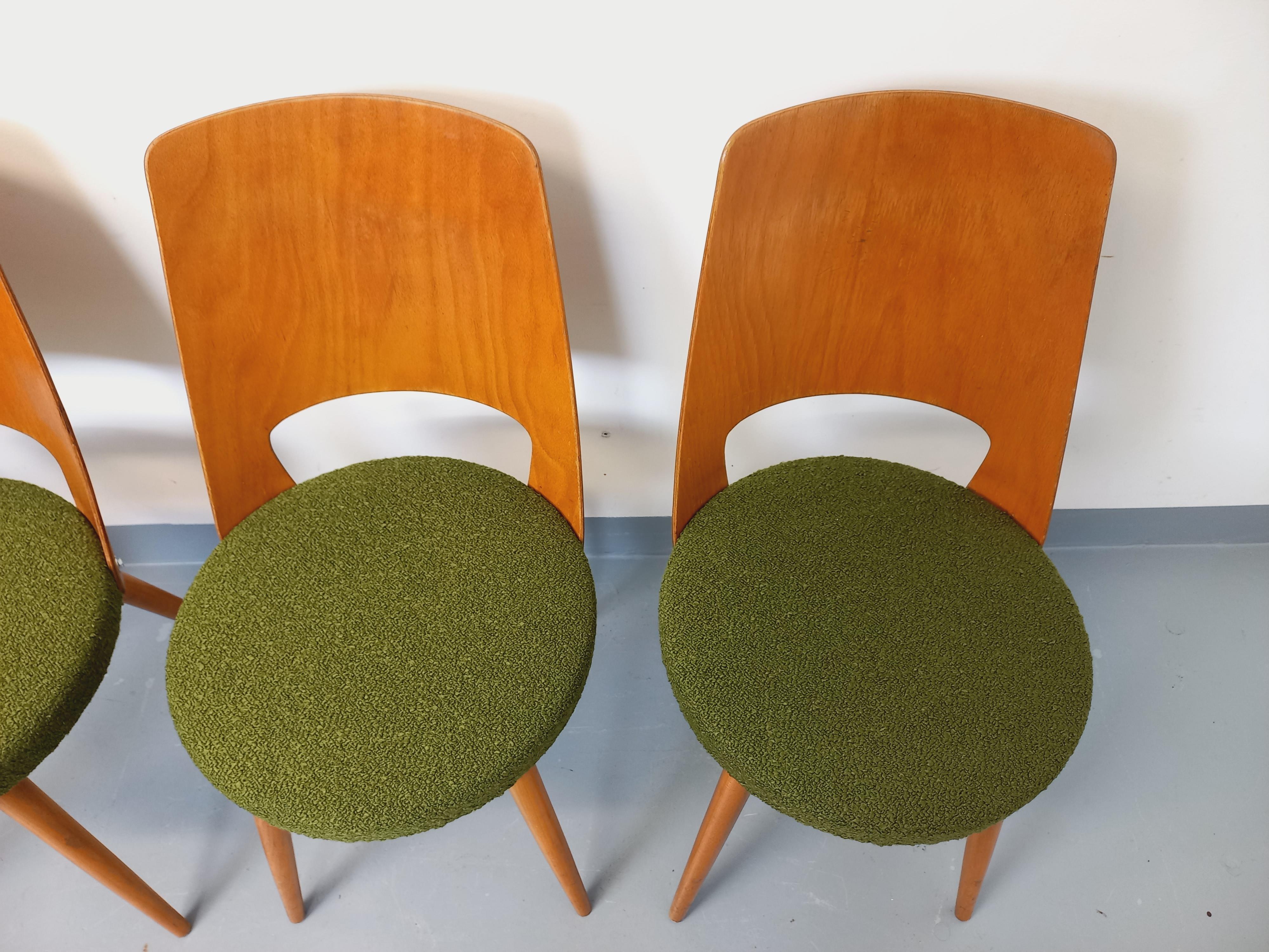 Suite di 4 sedie Mondor vintage del marchio Boi in legno e tessuto bouclette in vendita 10