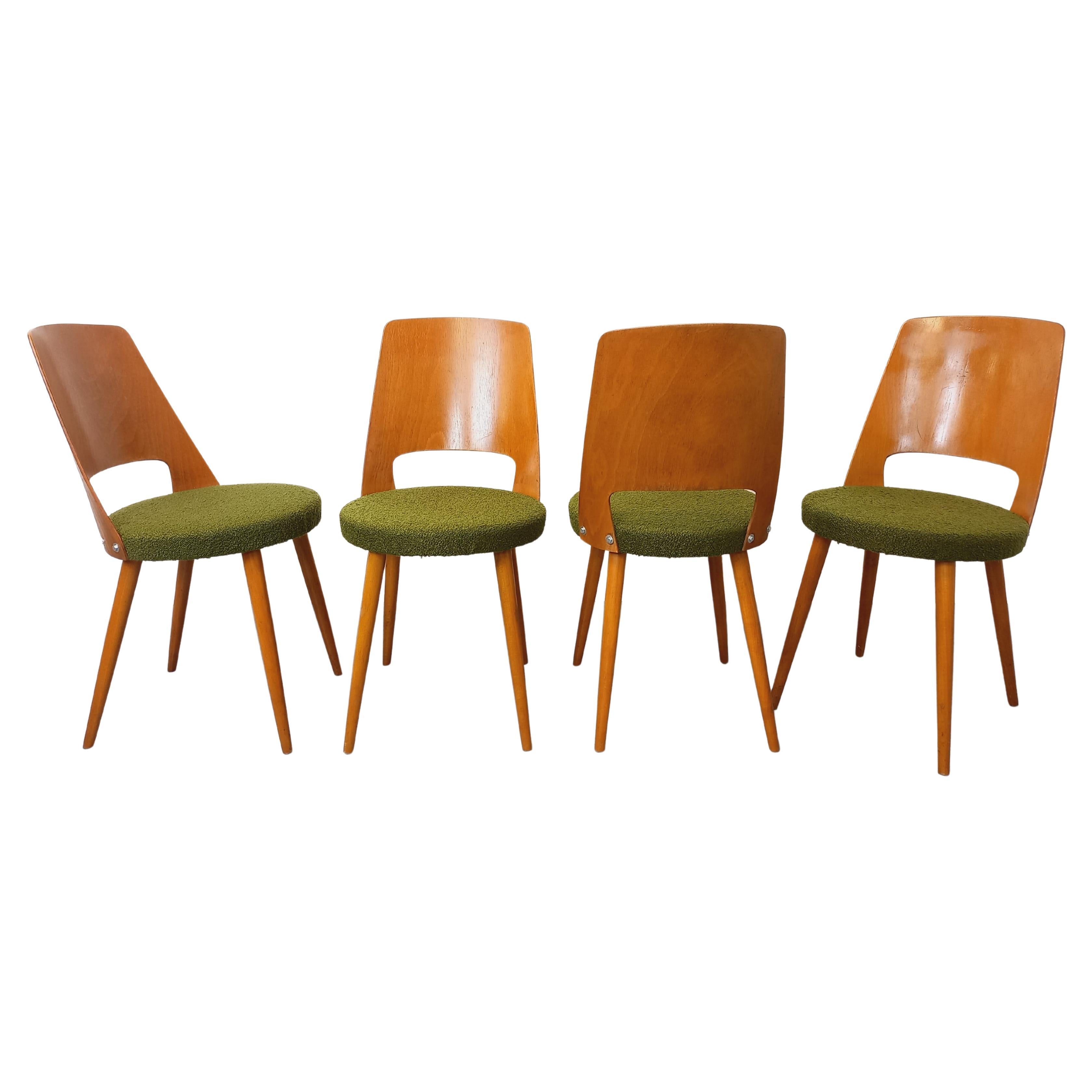 Suite di 4 sedie Mondor vintage del marchio Boi in legno e tessuto bouclette in vendita