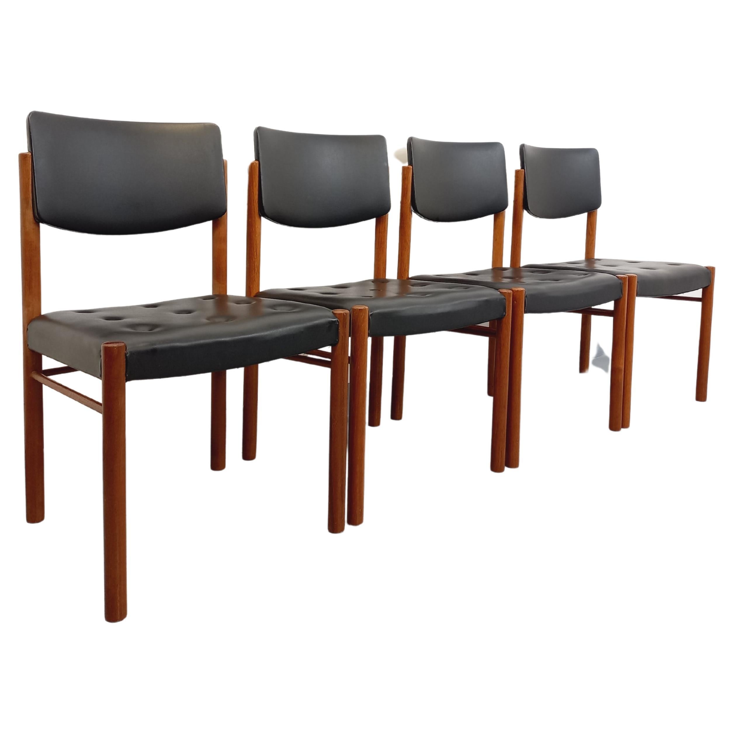 Suite de 4 chaises scandinaves vintage en teck des années 50 60