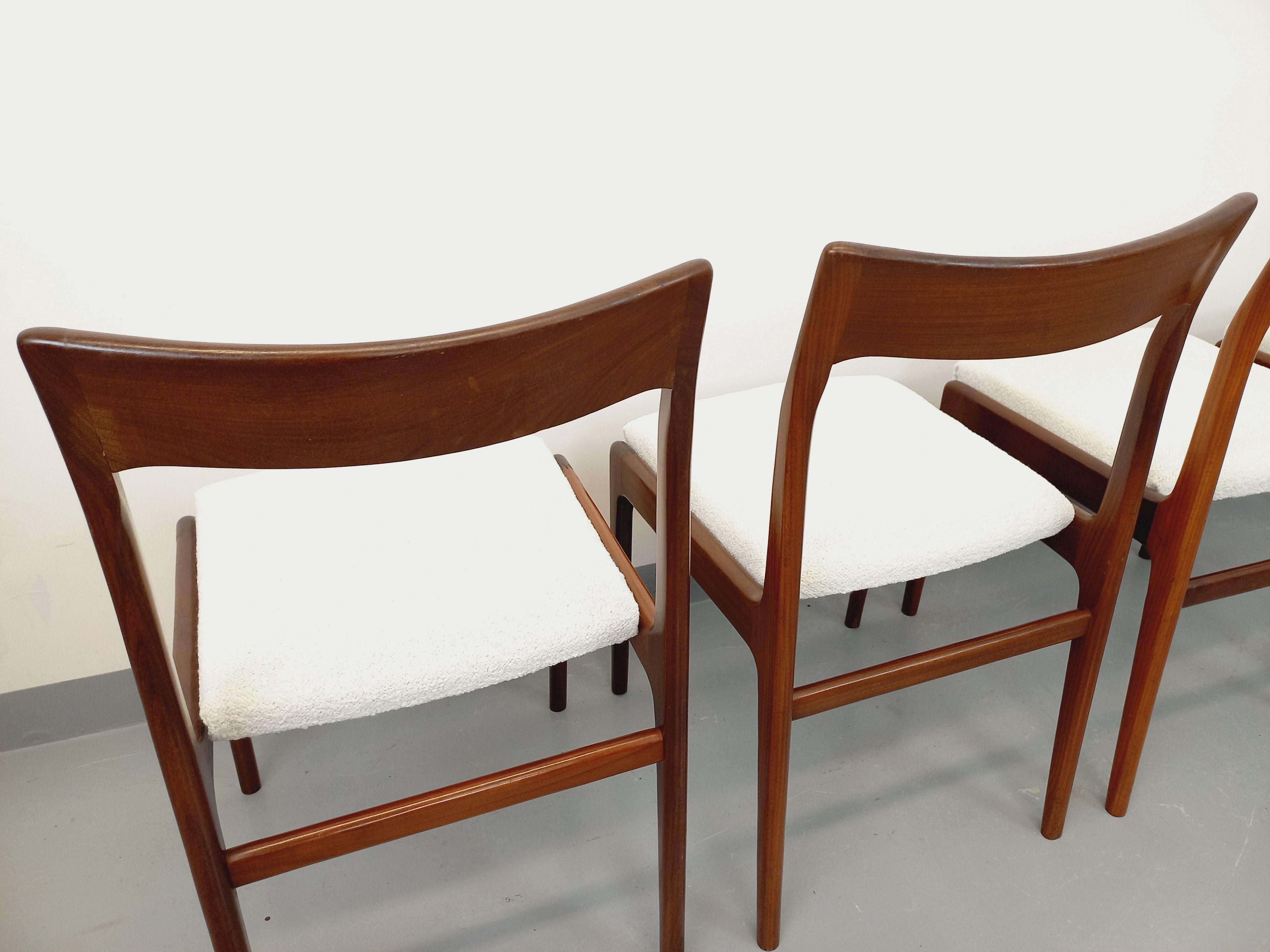 Suite mit 4 skandinavischen Liegestühlen aus den 60er Jahren in Teakholz im Angebot 7