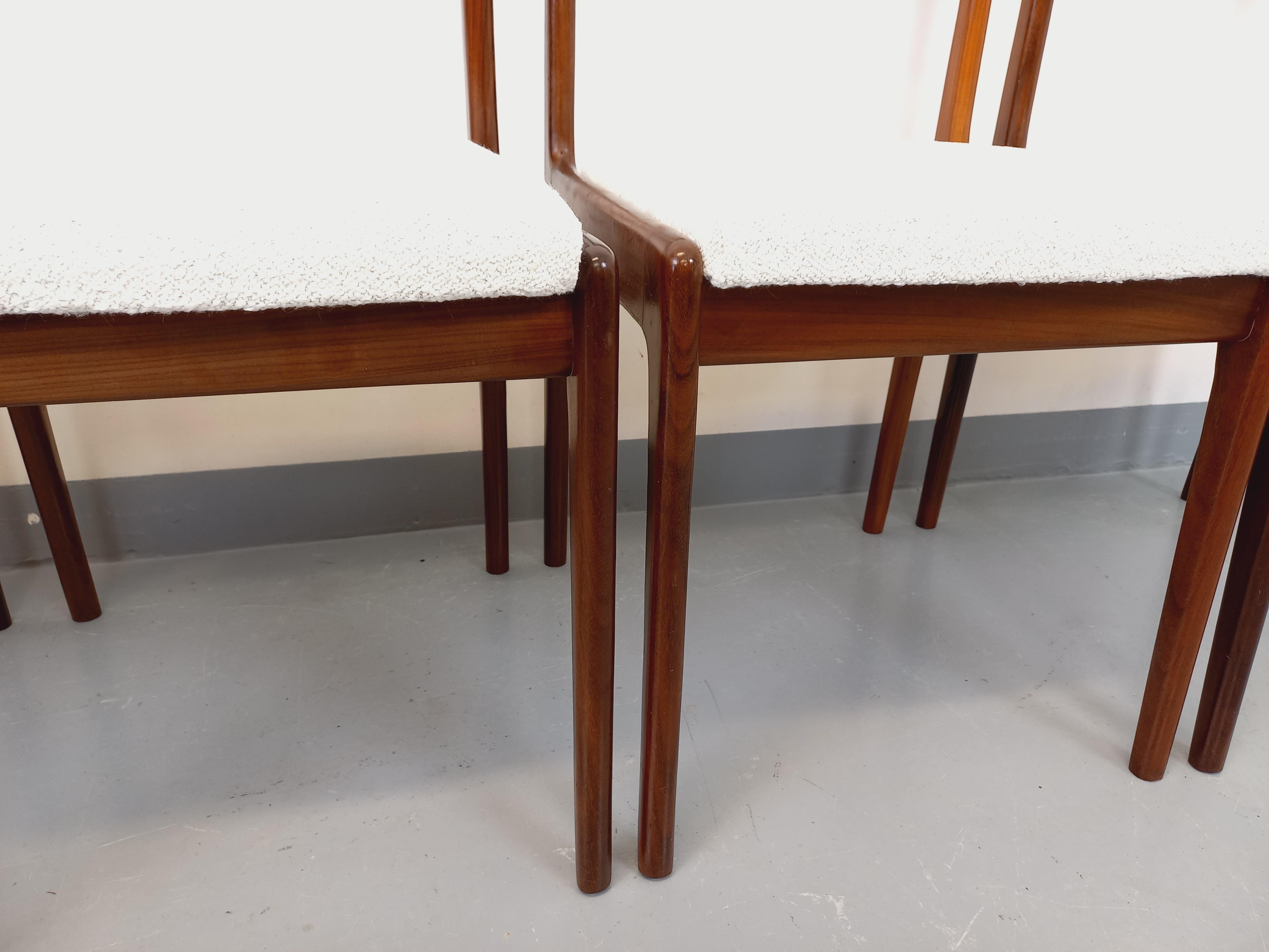 Suite mit 4 skandinavischen Liegestühlen aus den 60er Jahren in Teakholz im Angebot 12