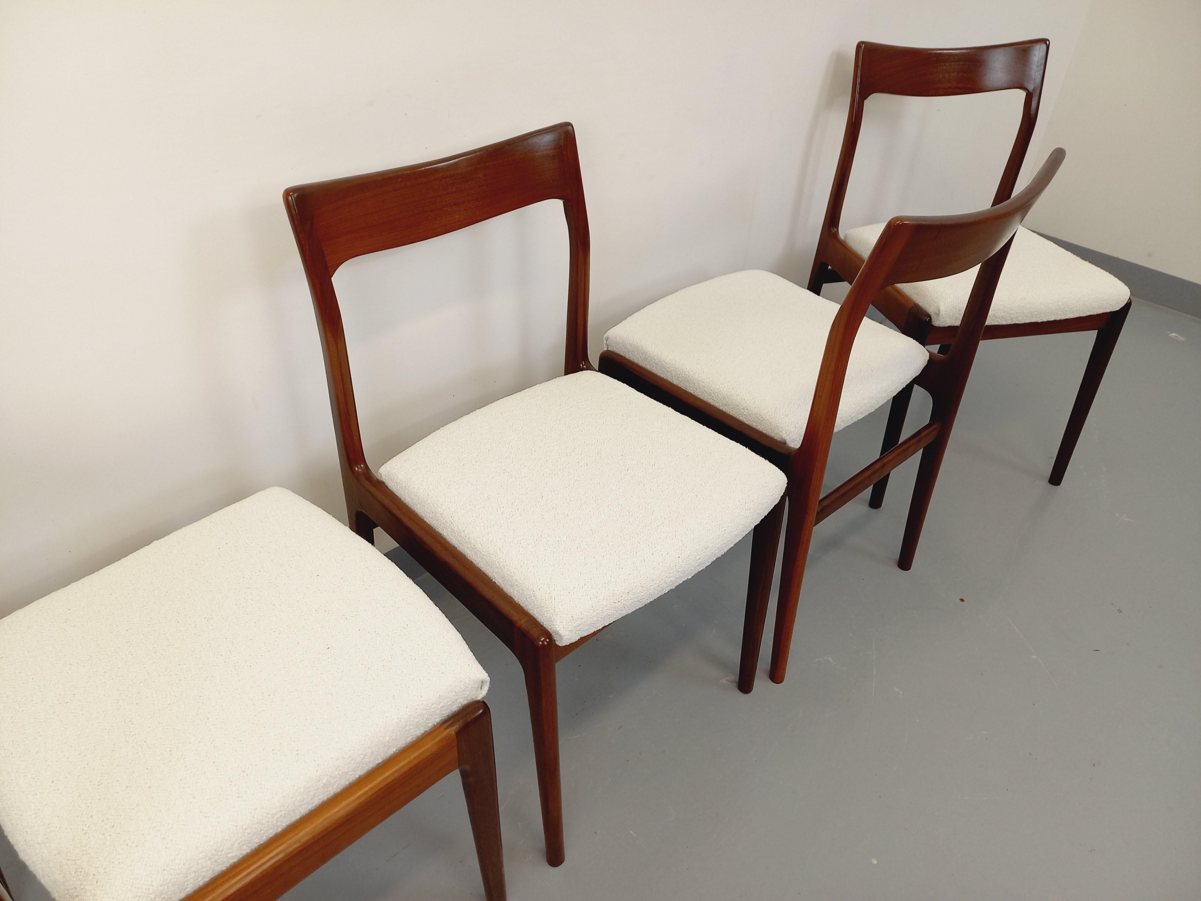 Suite mit 4 skandinavischen Liegestühlen aus den 60er Jahren in Teakholz im Zustand „Gut“ im Angebot in BESANÇON, FR