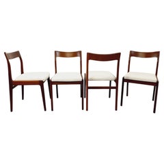 Suite de 4 chaises scandinaves vintage en teck des années 60