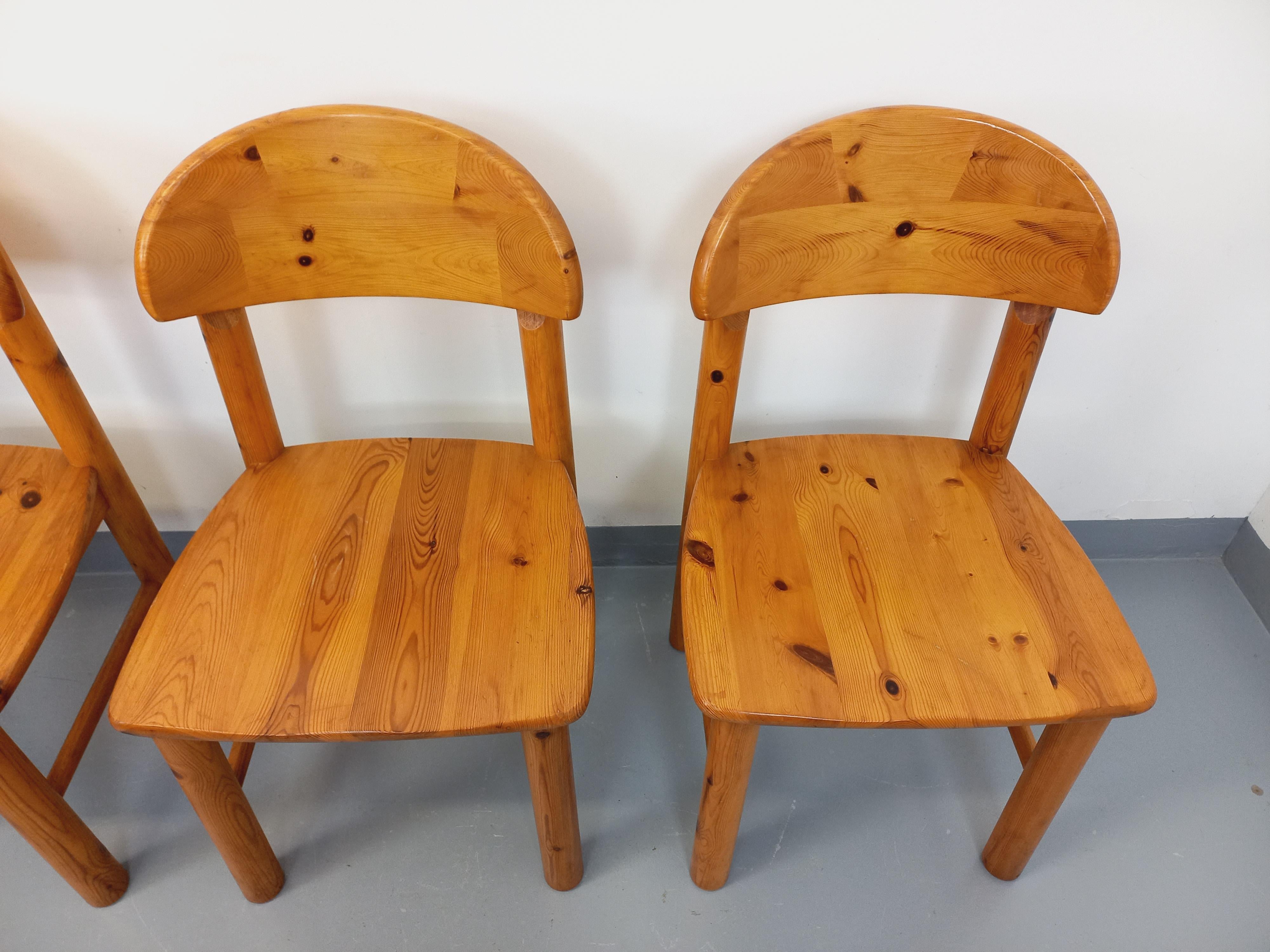 Suite de 4 chaises scandinaves vintage Rainer Daumiller en pin des années 70 im Angebot 7