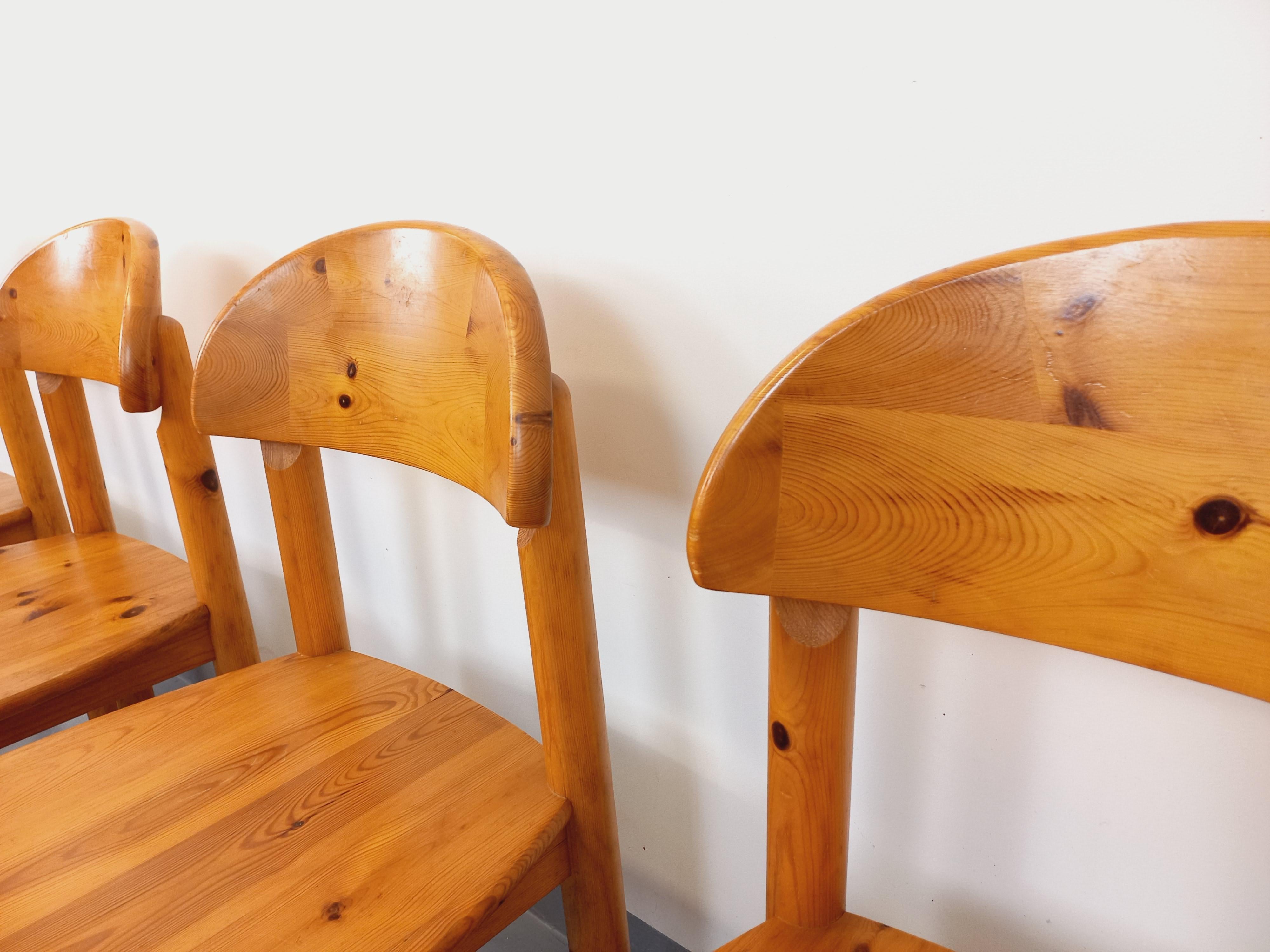 Suite de 4 chaises scandinaves vintage Rainer Daumiller en pin des années 70 im Zustand „Gut“ im Angebot in BESANÇON, FR