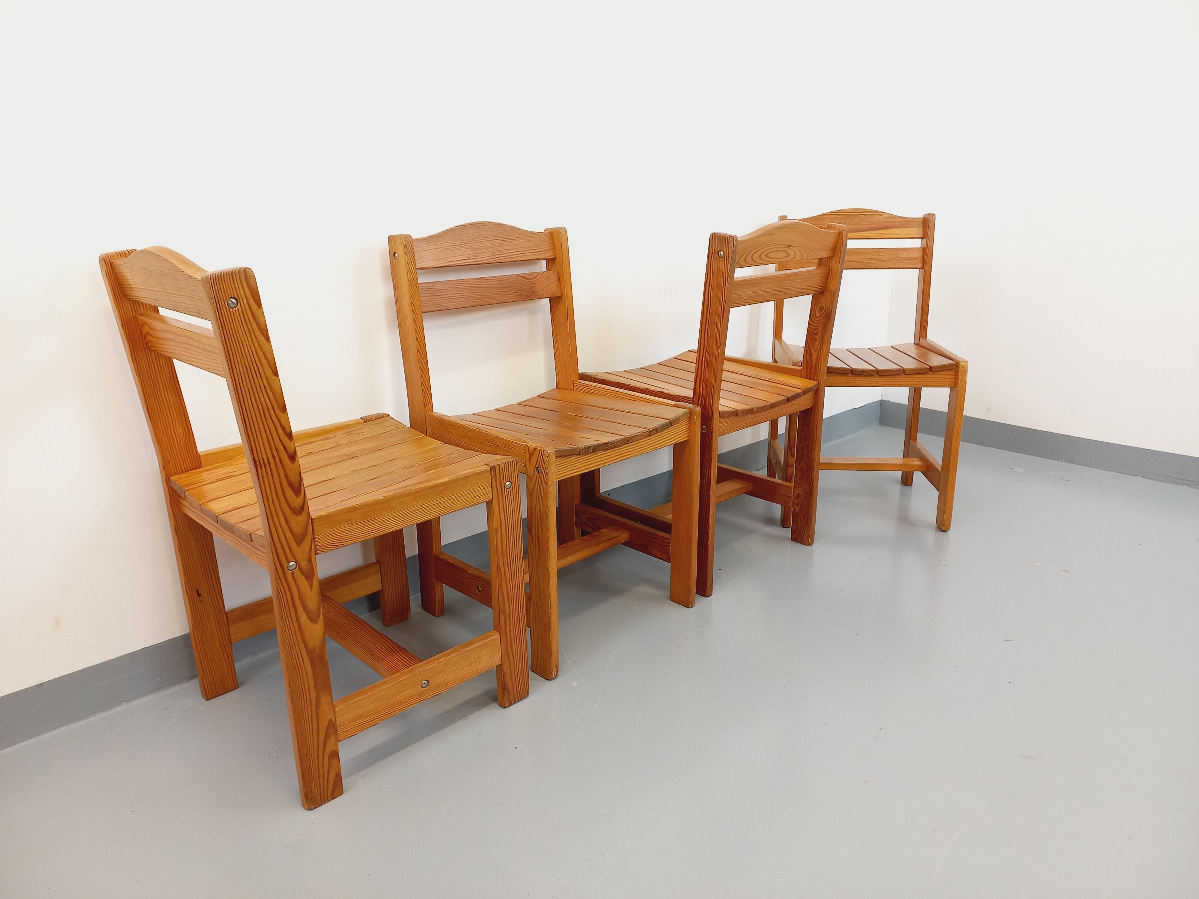 Suite von 4 Liegestühlen im Vintage-Stil aus den 70er Jahren (Moderne der Mitte des Jahrhunderts) im Angebot