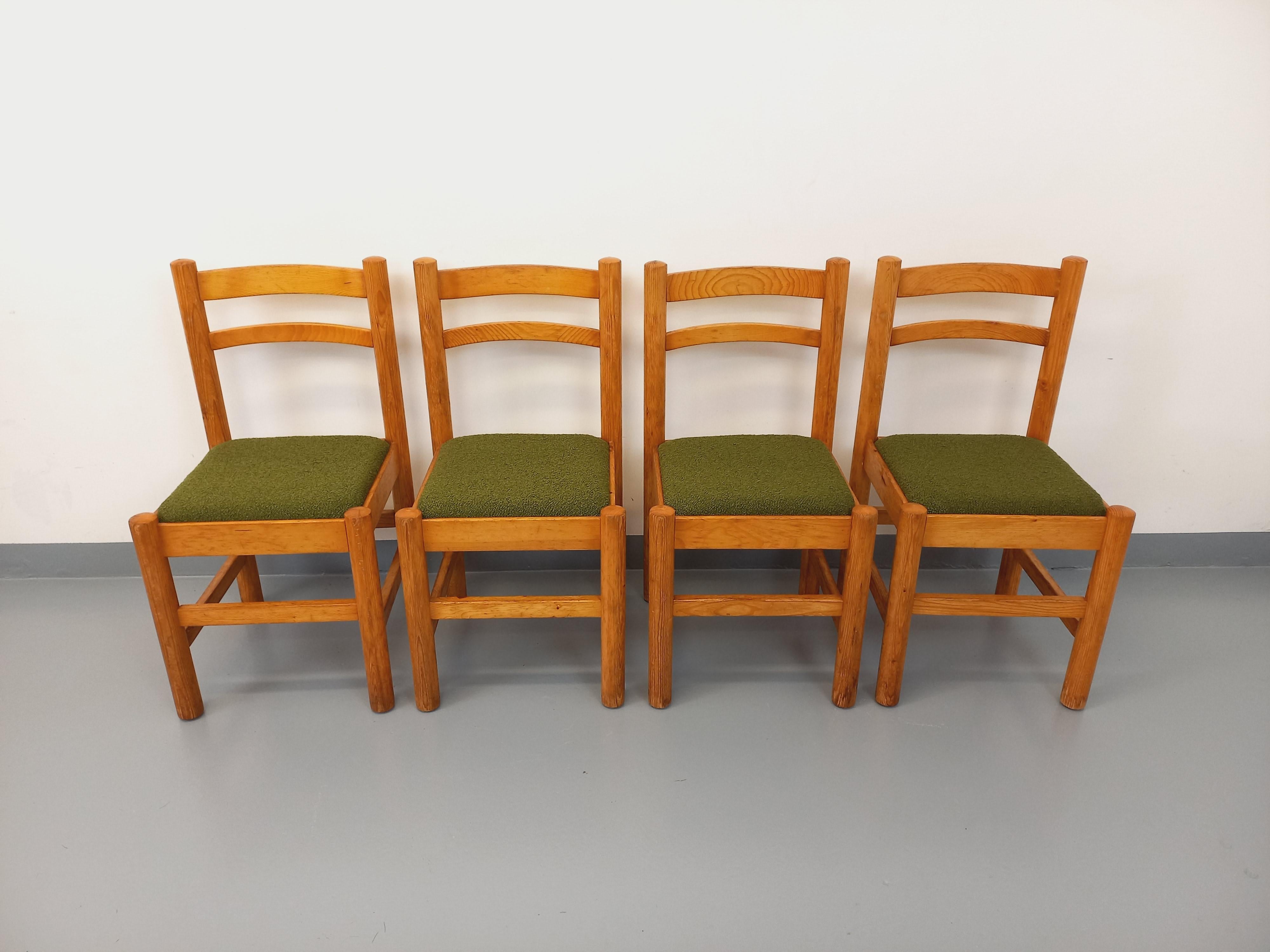 Suite di 4 sedie a sdraio vintage in spillo e tessuto bouclette vert kaki degli anni '70 in vendita 11