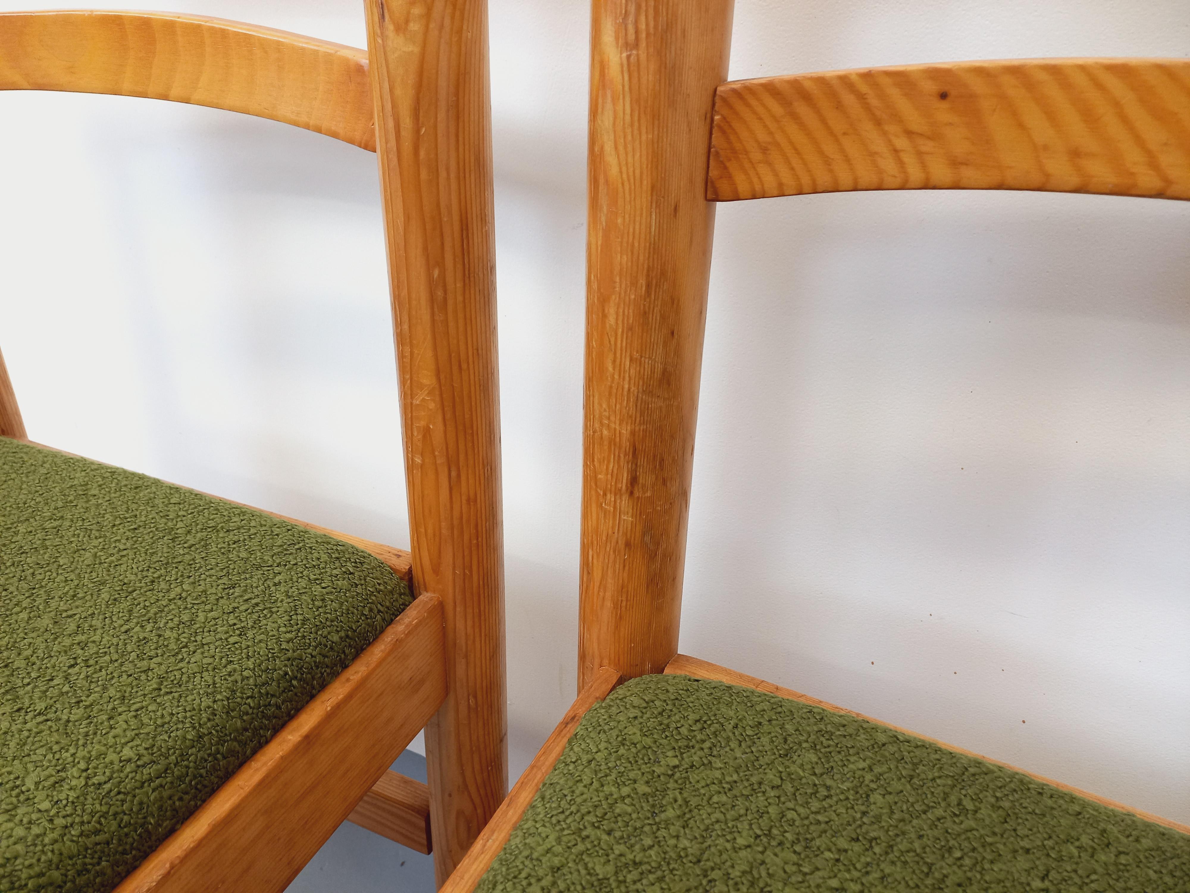 Fine XX secolo Suite di 4 sedie a sdraio vintage in spillo e tessuto bouclette vert kaki degli anni '70 in vendita